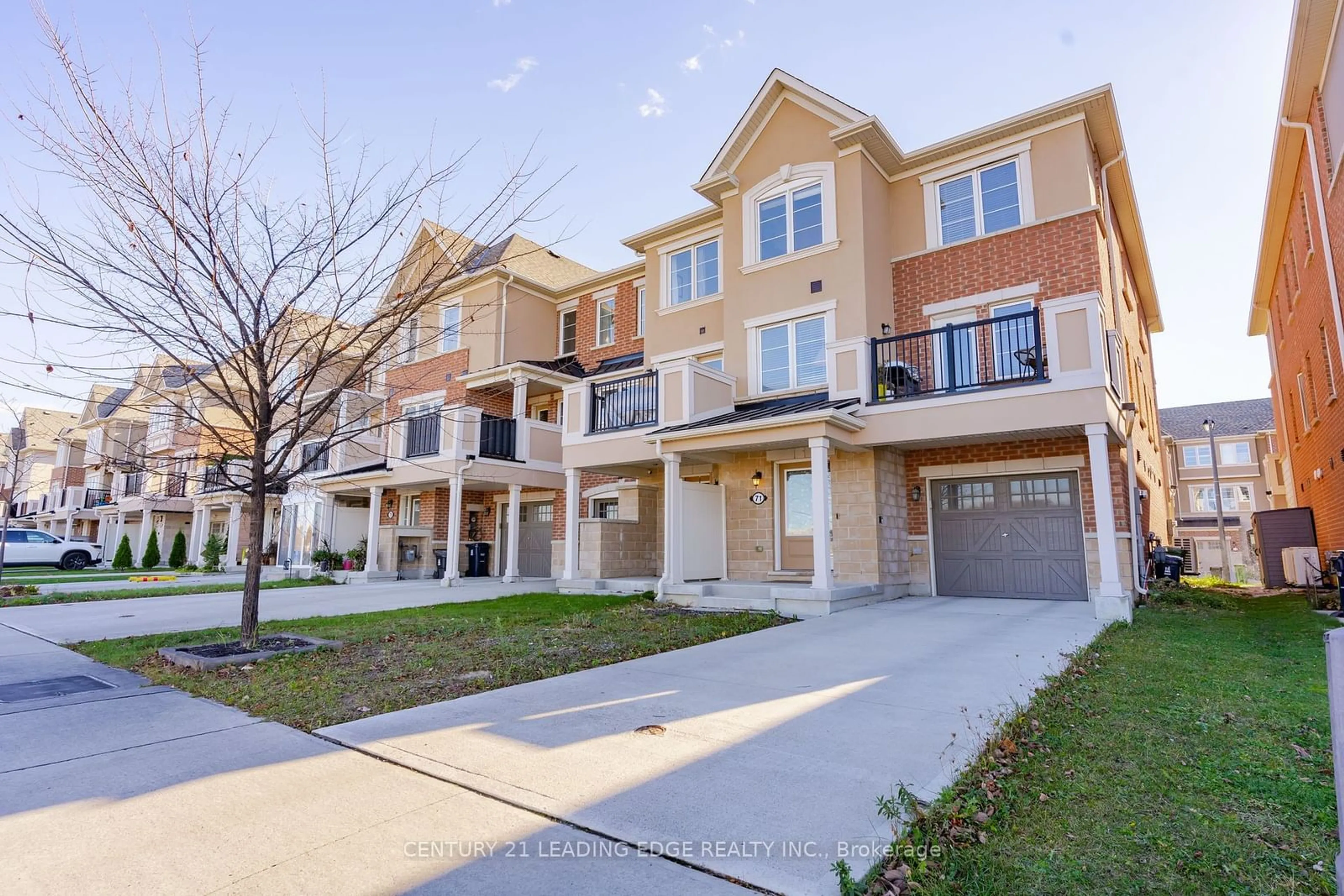 A pic from exterior of the house or condo, the street view for 71 Cleanside Rd, Toronto Ontario M1N 0J4