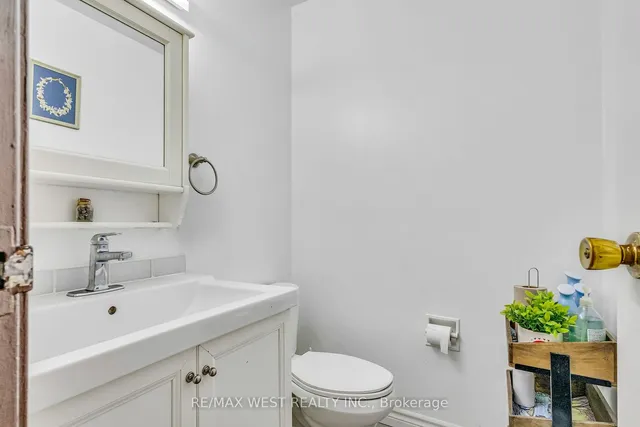 Additional property image - 2 Dailing Gate Unit 19