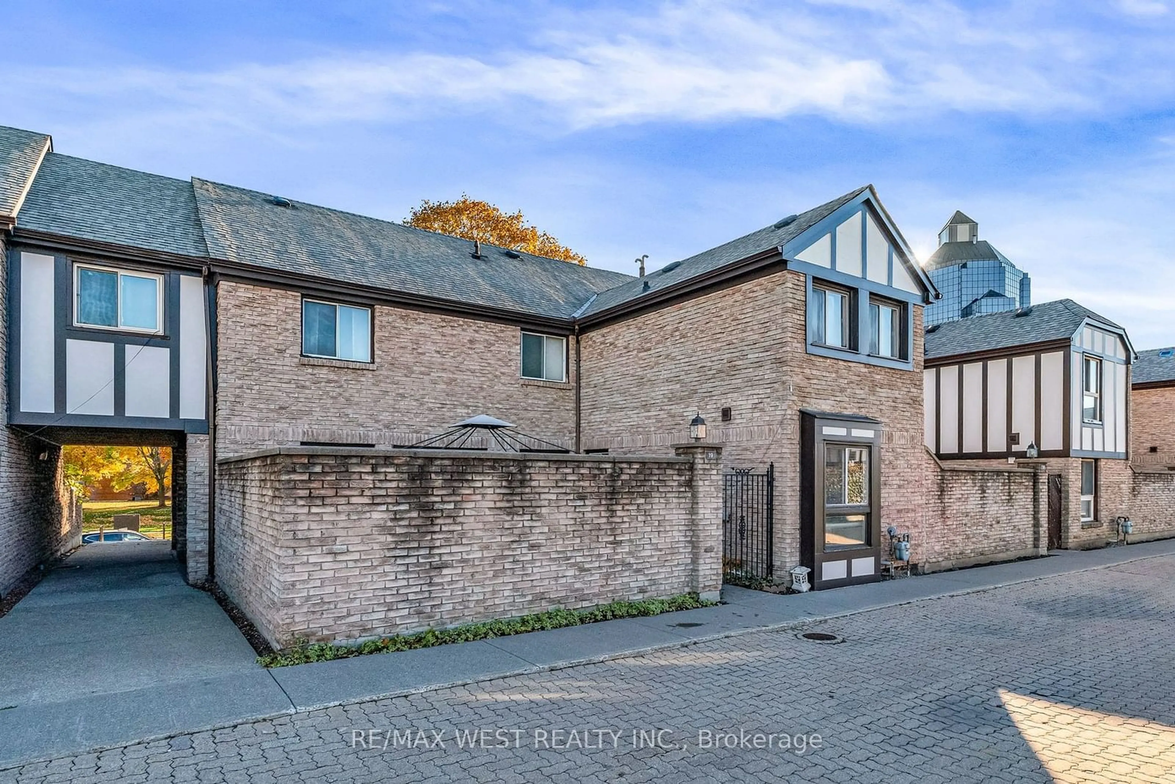 Home with brick exterior material for 2 Dailing Gate #19, Toronto Ontario M1B 1Z8