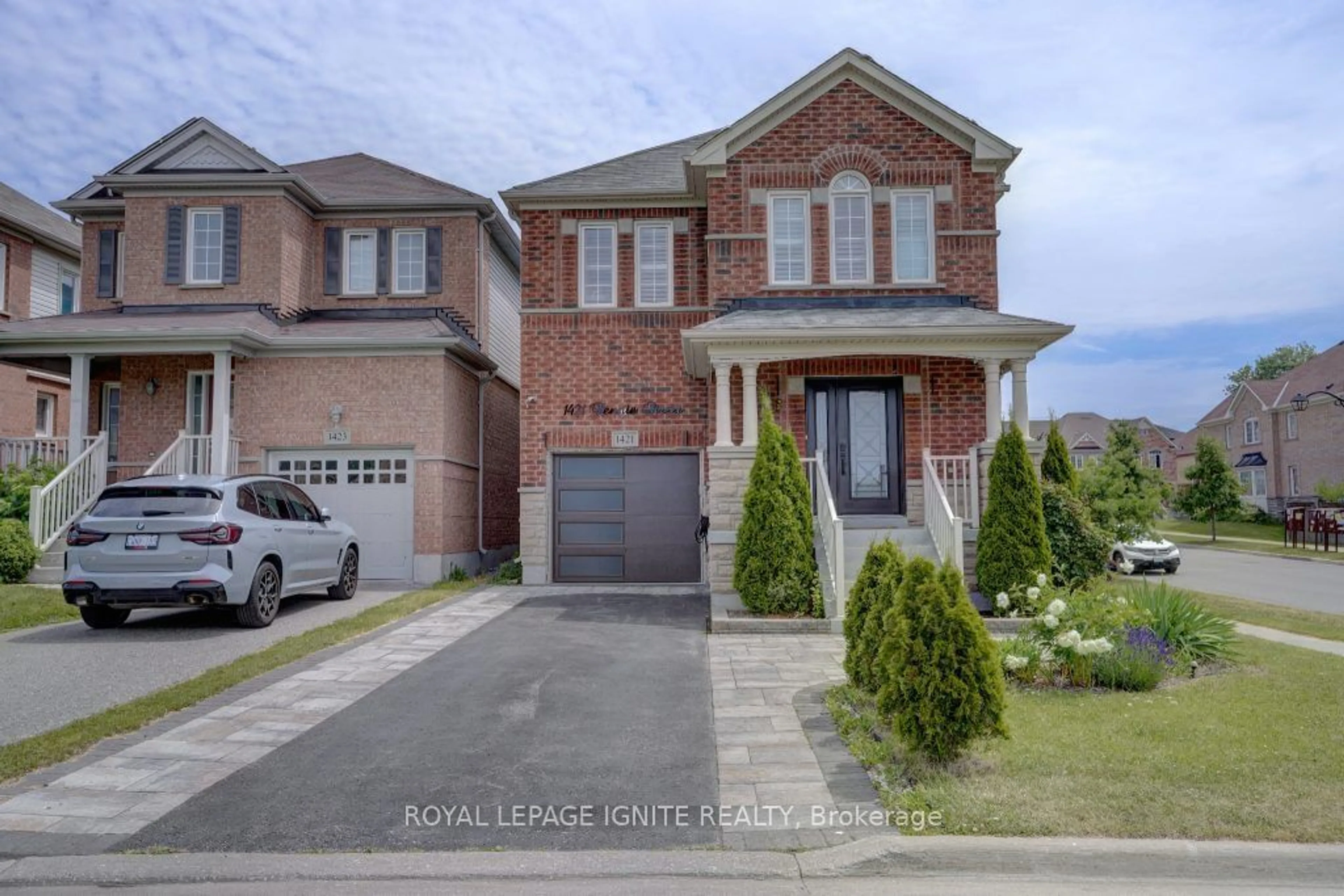 Frontside or backside of a home, the street view for 1421 Rennie St, Oshawa Ontario L1K 0N8