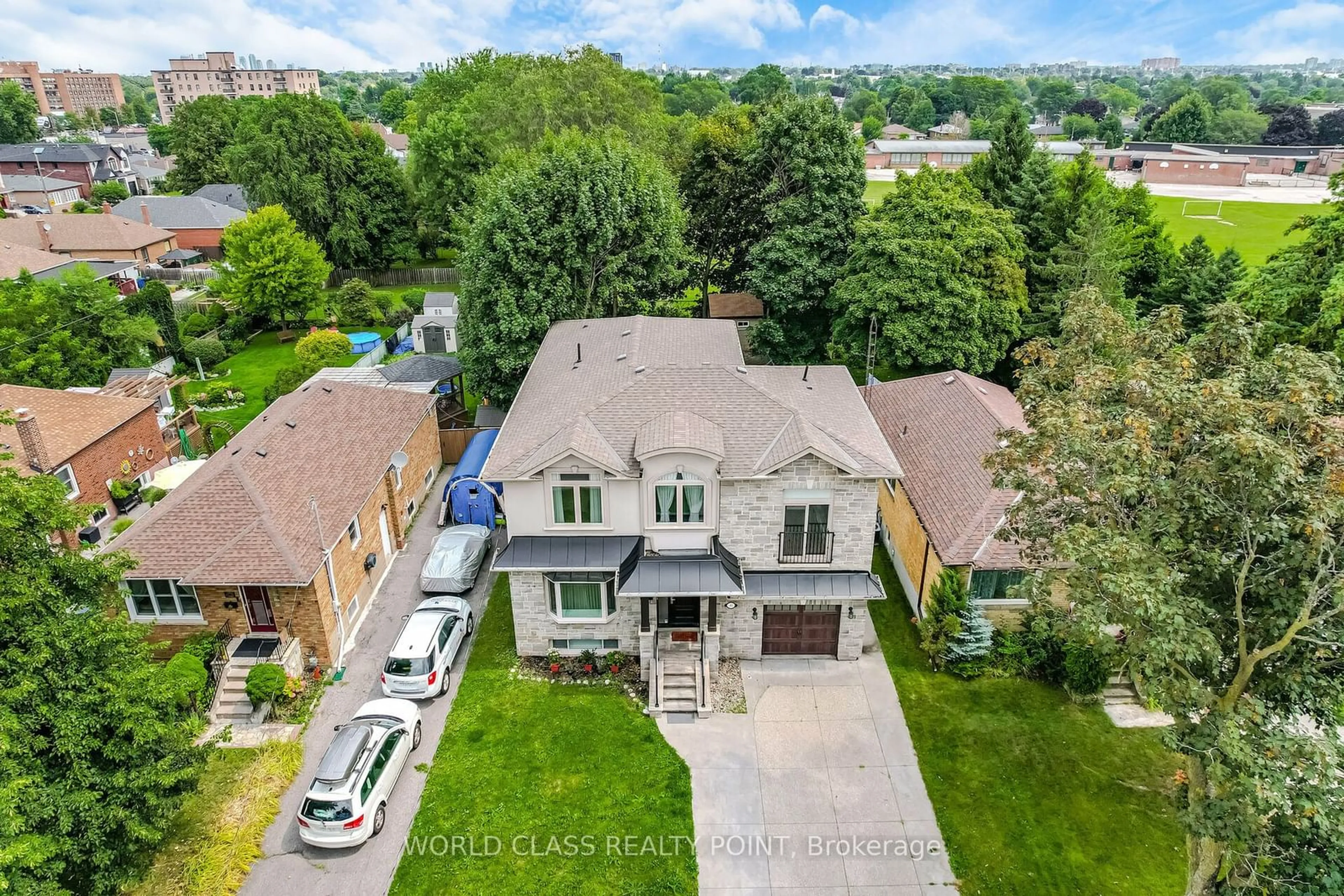 Frontside or backside of a home, the street view for 41 Howarth Ave, Toronto Ontario M1R 1H3