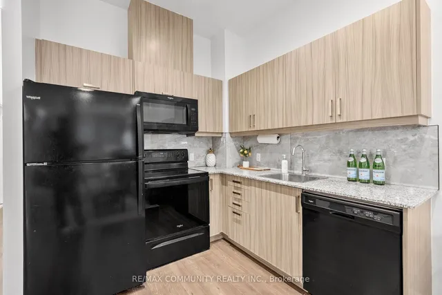 Additional property image - 30 Meadowglen Pl Unit 816