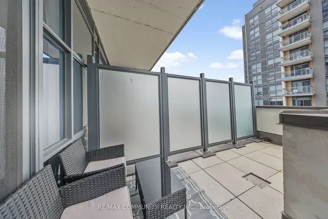 Additional property image - 30 Meadowglen Pl Unit 816