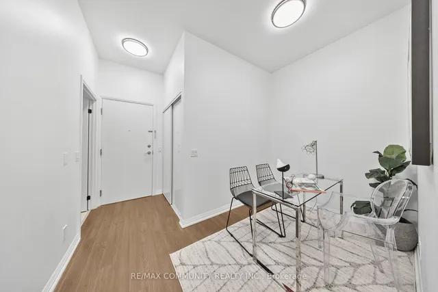 Additional property image - 30 Meadowglen Pl Unit 816