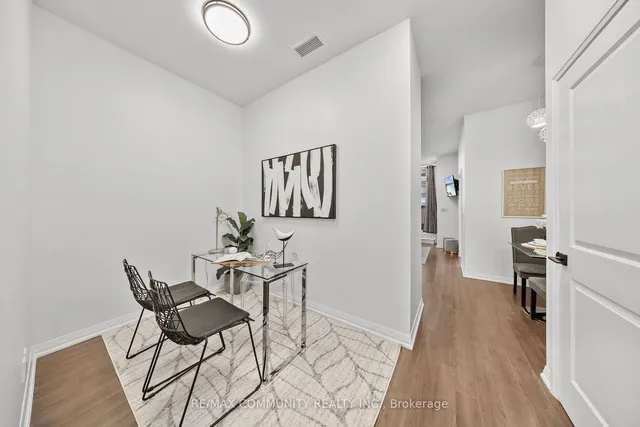 Additional property image - 30 Meadowglen Pl Unit 816