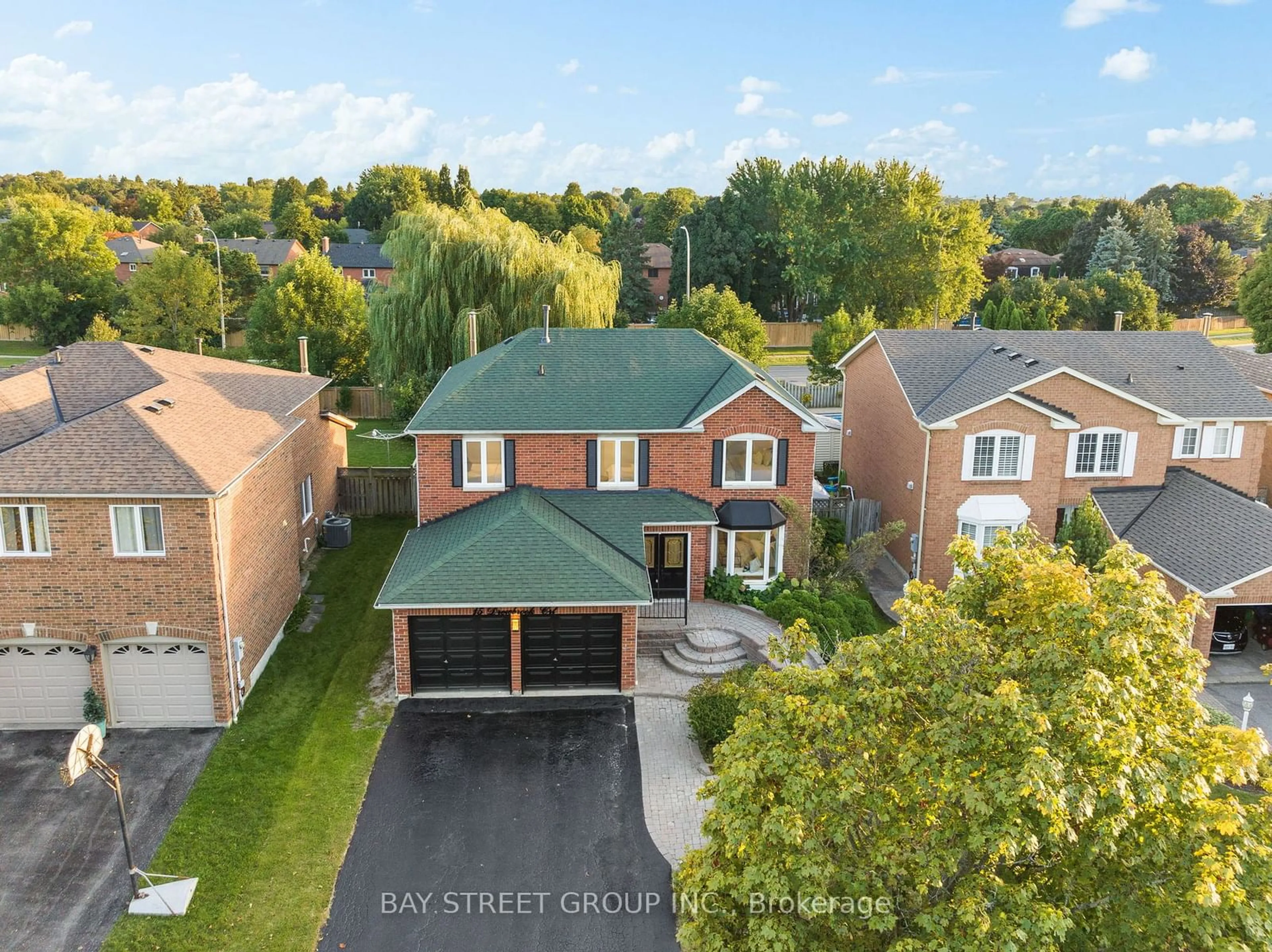 Frontside or backside of a home, the street view for 15 Drewbrook Crt, Whitby Ontario L1N 8M9