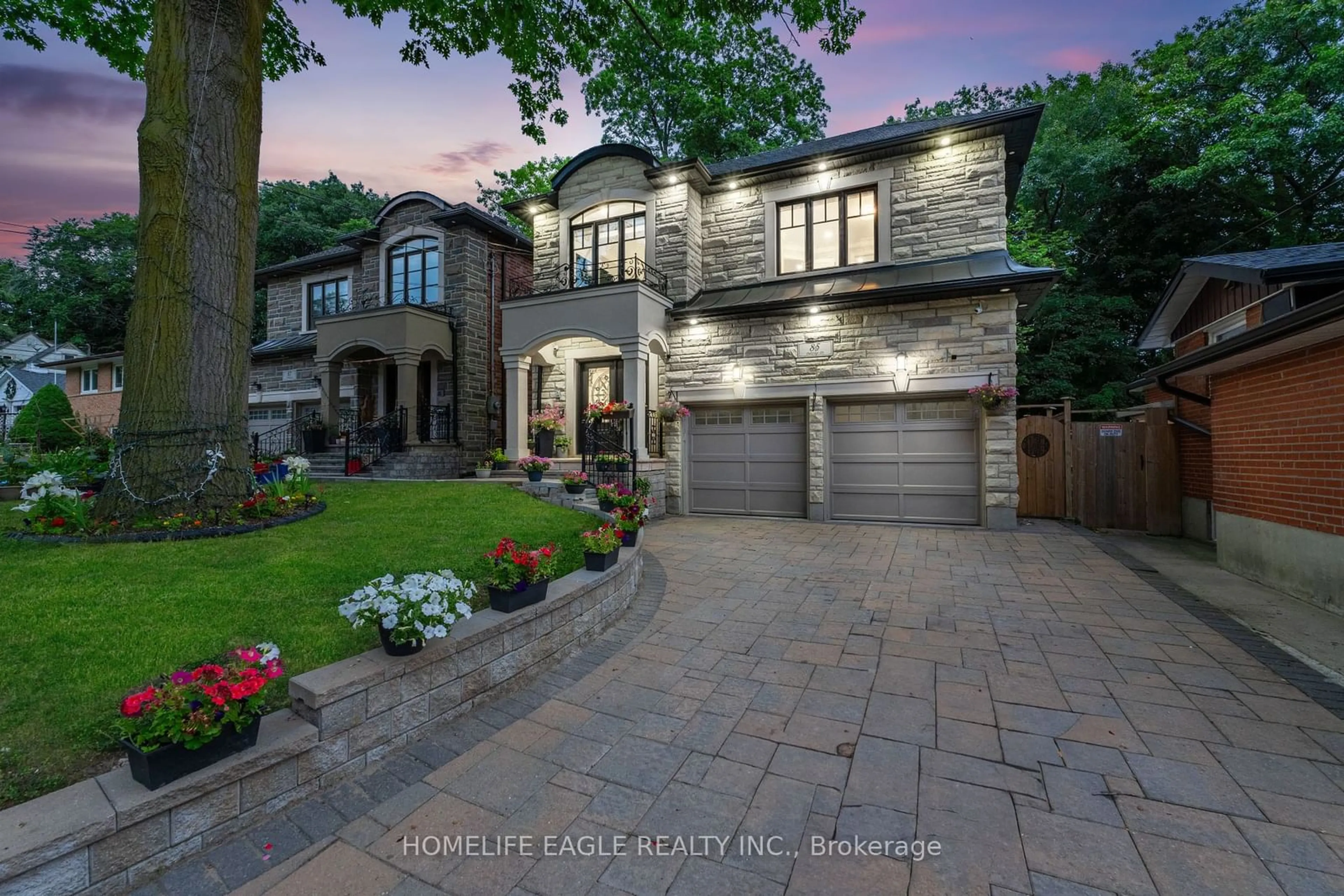 Home with brick exterior material for 85 Oakridge Dr, Toronto Ontario M1M 2A6