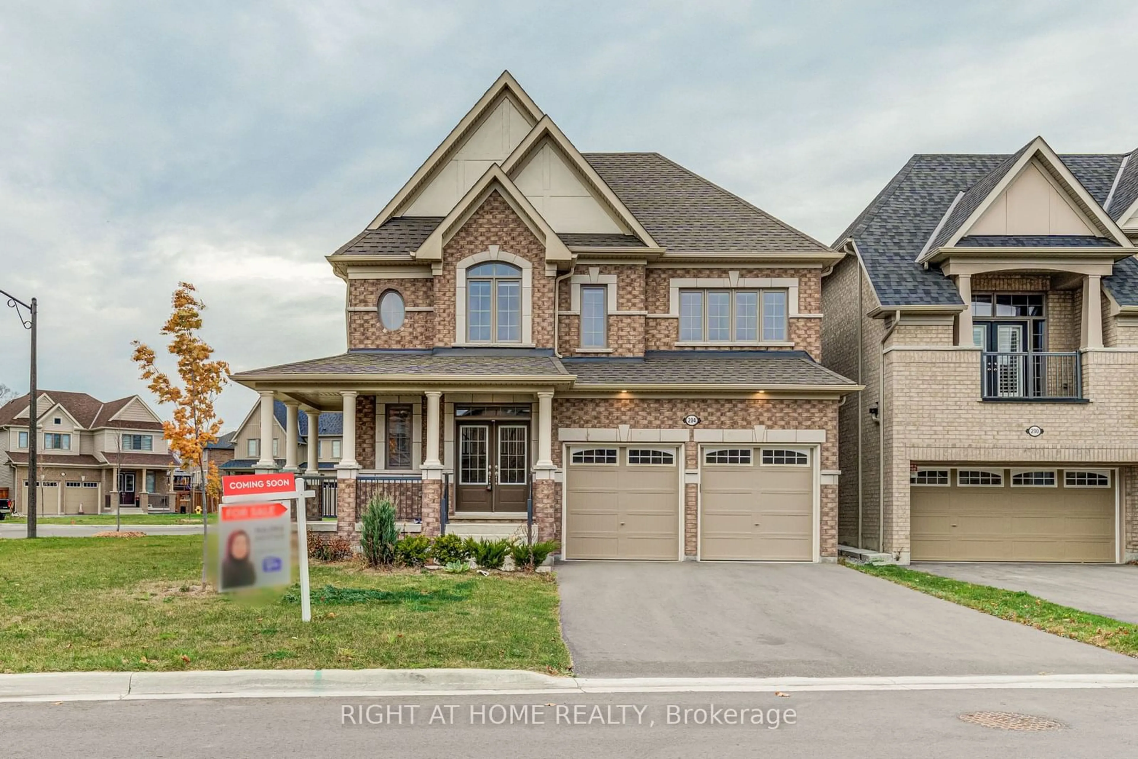 Home with brick exterior material for 204 MIYAKO Crt, Oshawa Ontario L1L 0R7