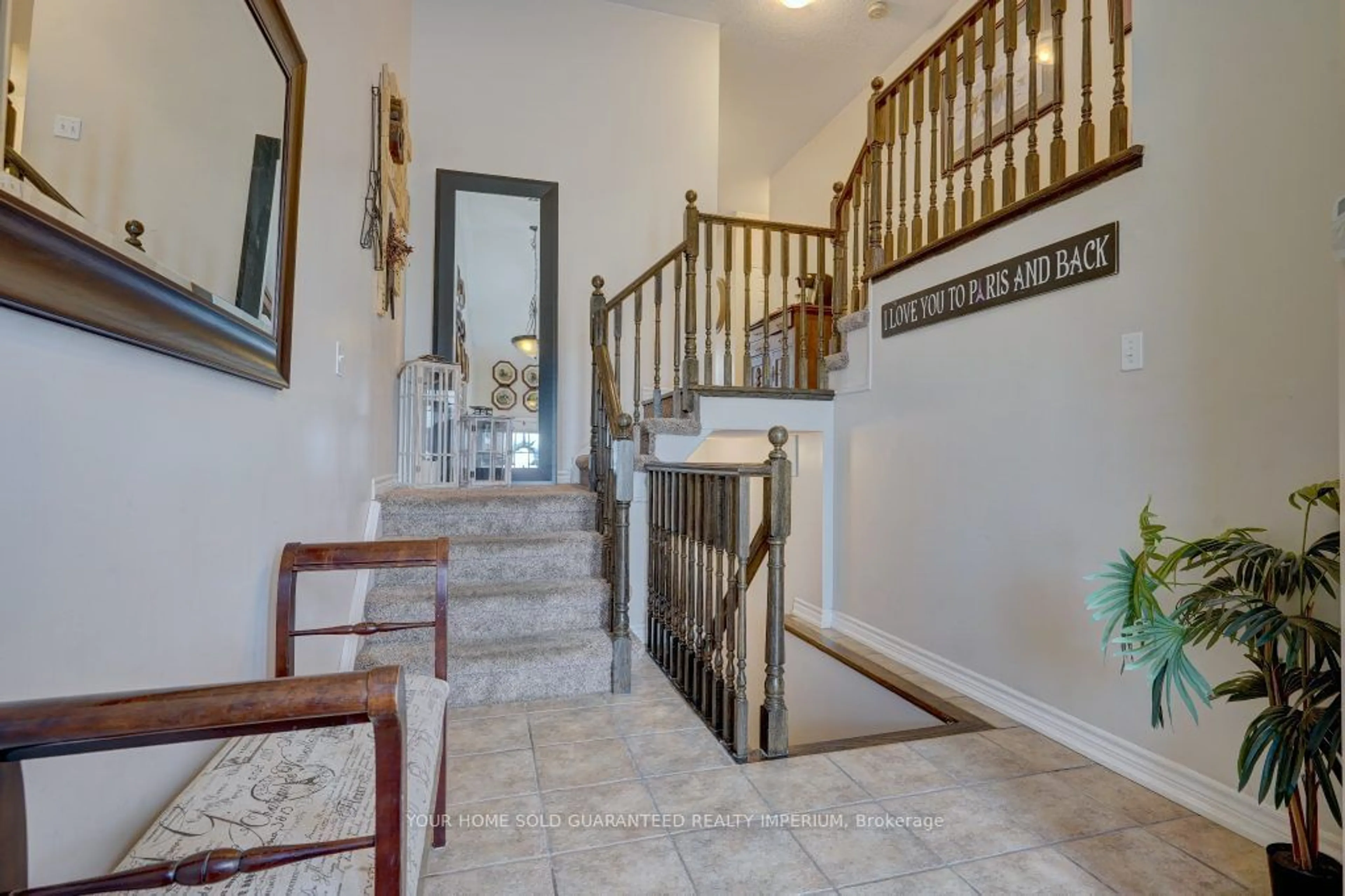 Indoor foyer, wood floors for 1238 Macinally Crt, Oshawa Ontario L1K 0B6