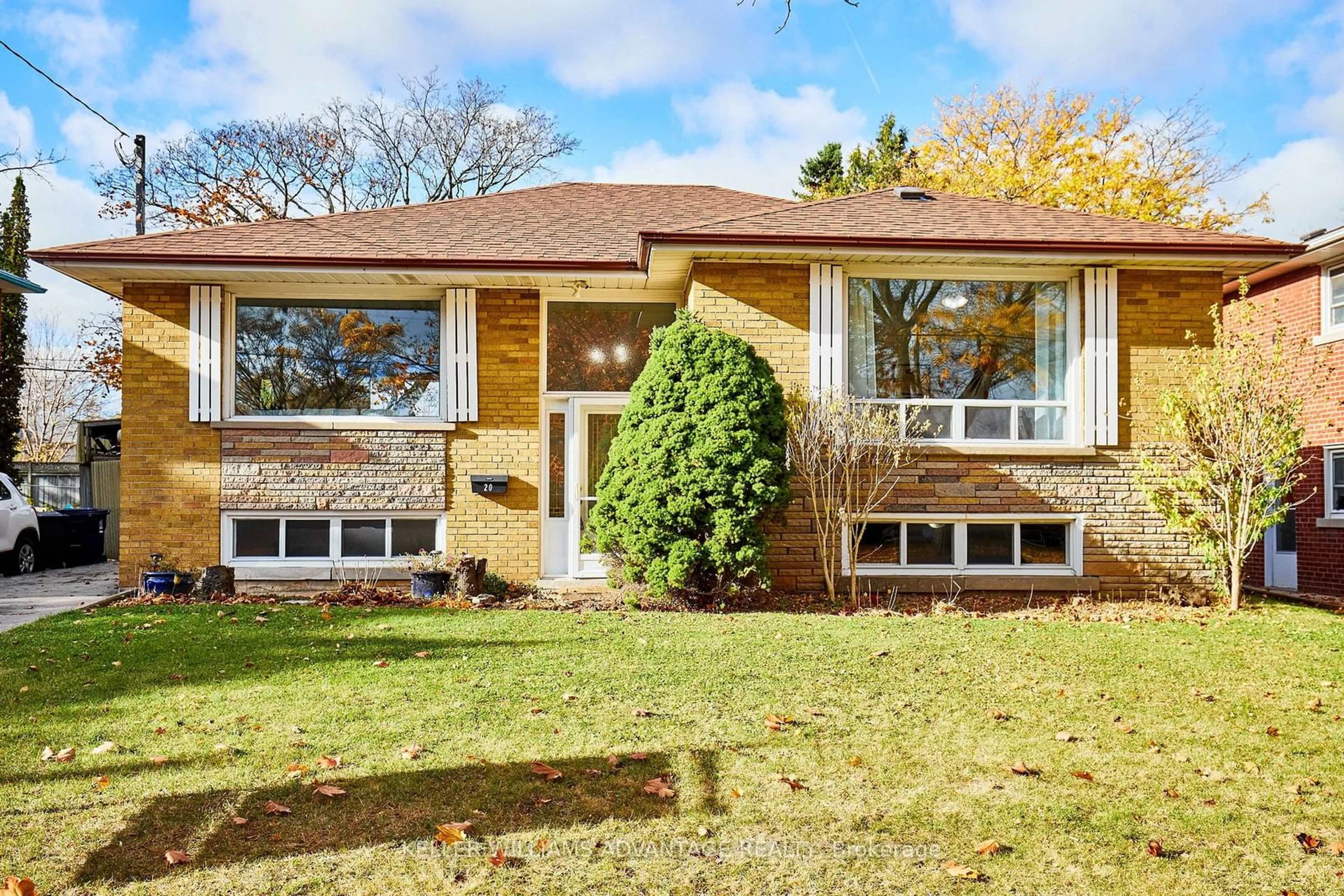 Frontside or backside of a home, cottage for 20 Perivale Cres, Toronto Ontario M1J 2C1