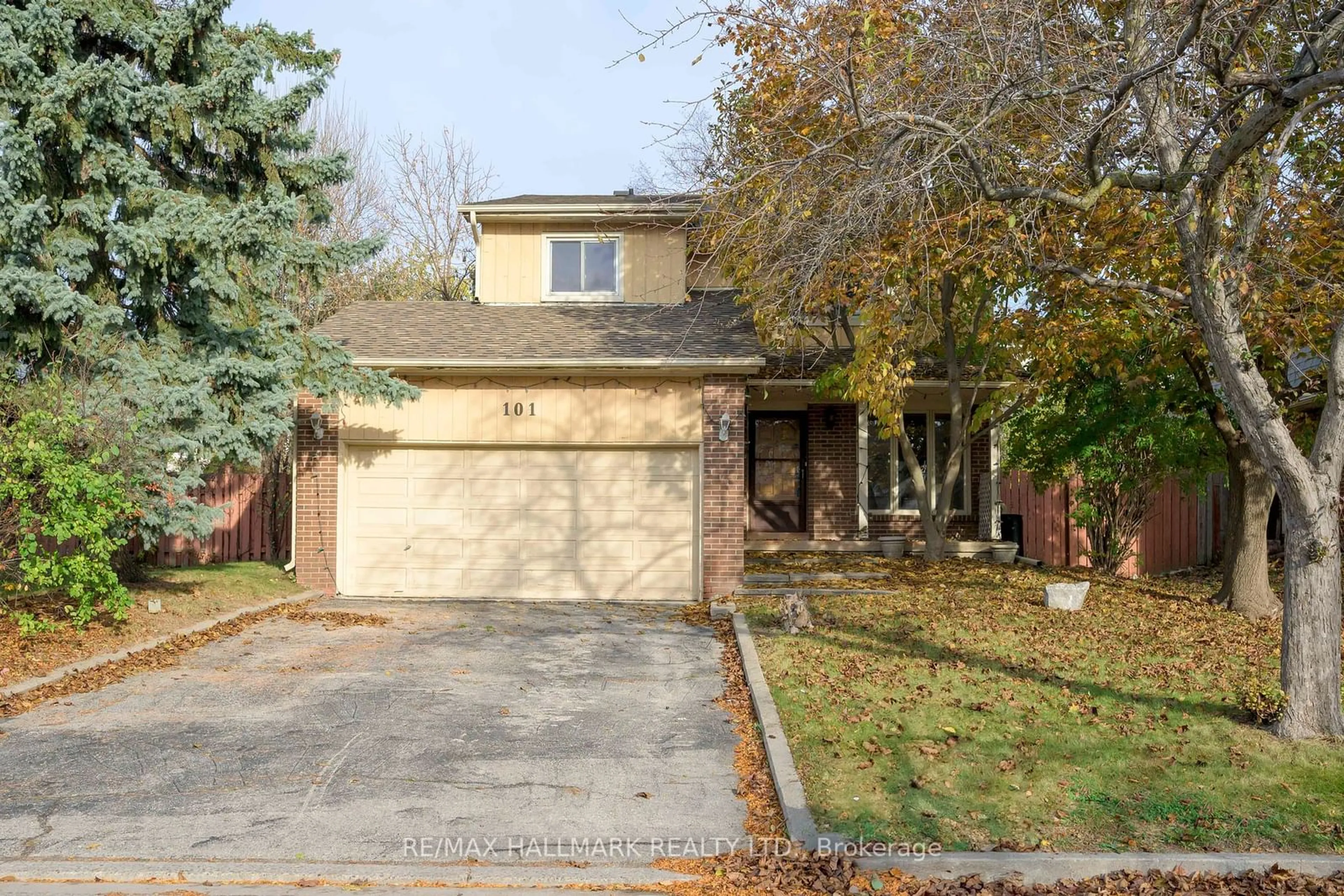 Frontside or backside of a home, the street view for 101 Bushmills Sq, Toronto Ontario M1V 1K5