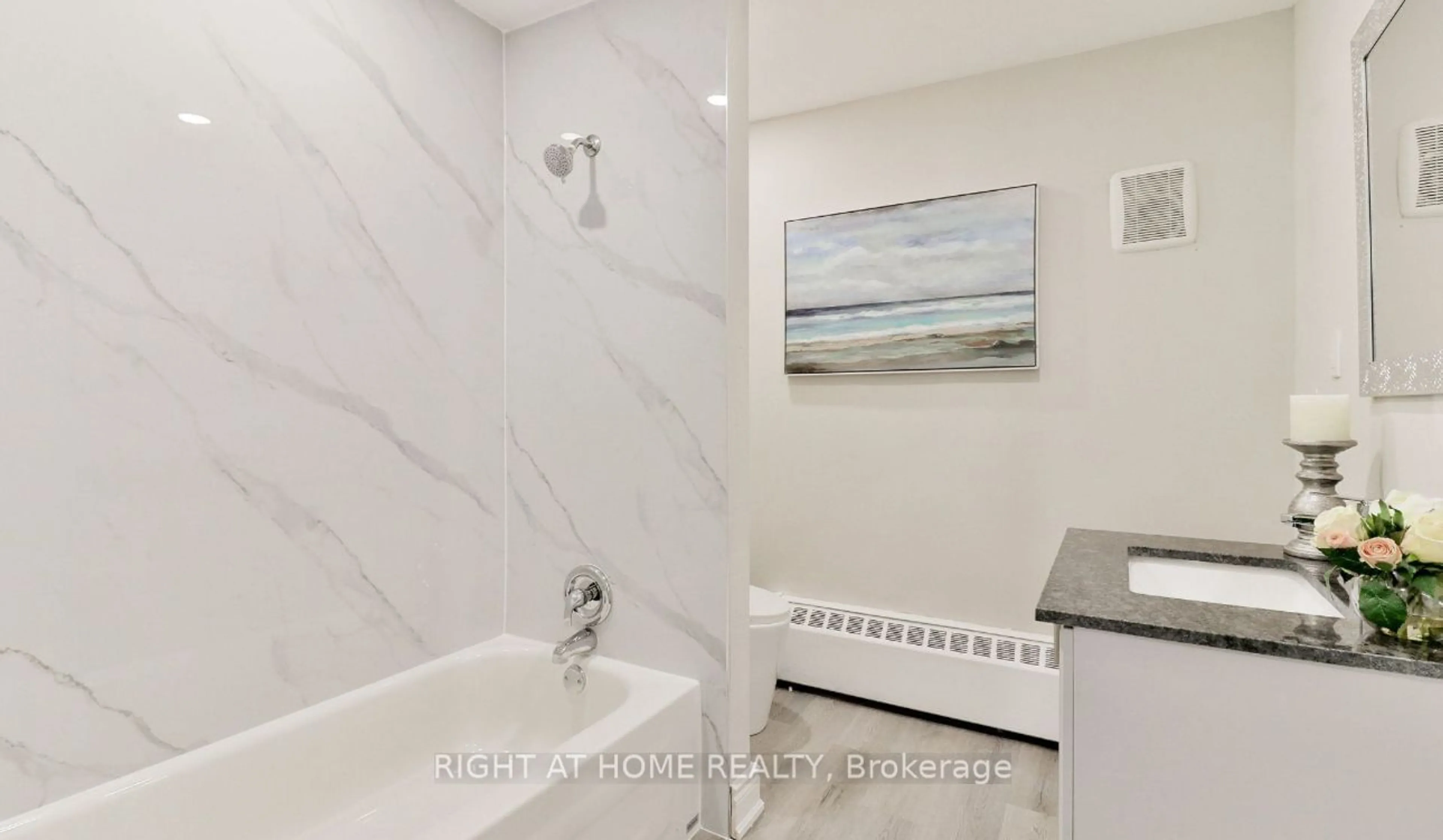 Bathroom, ceramic floors for 81 Mcmillan Dr, Oshawa Ontario L1G 3Z7