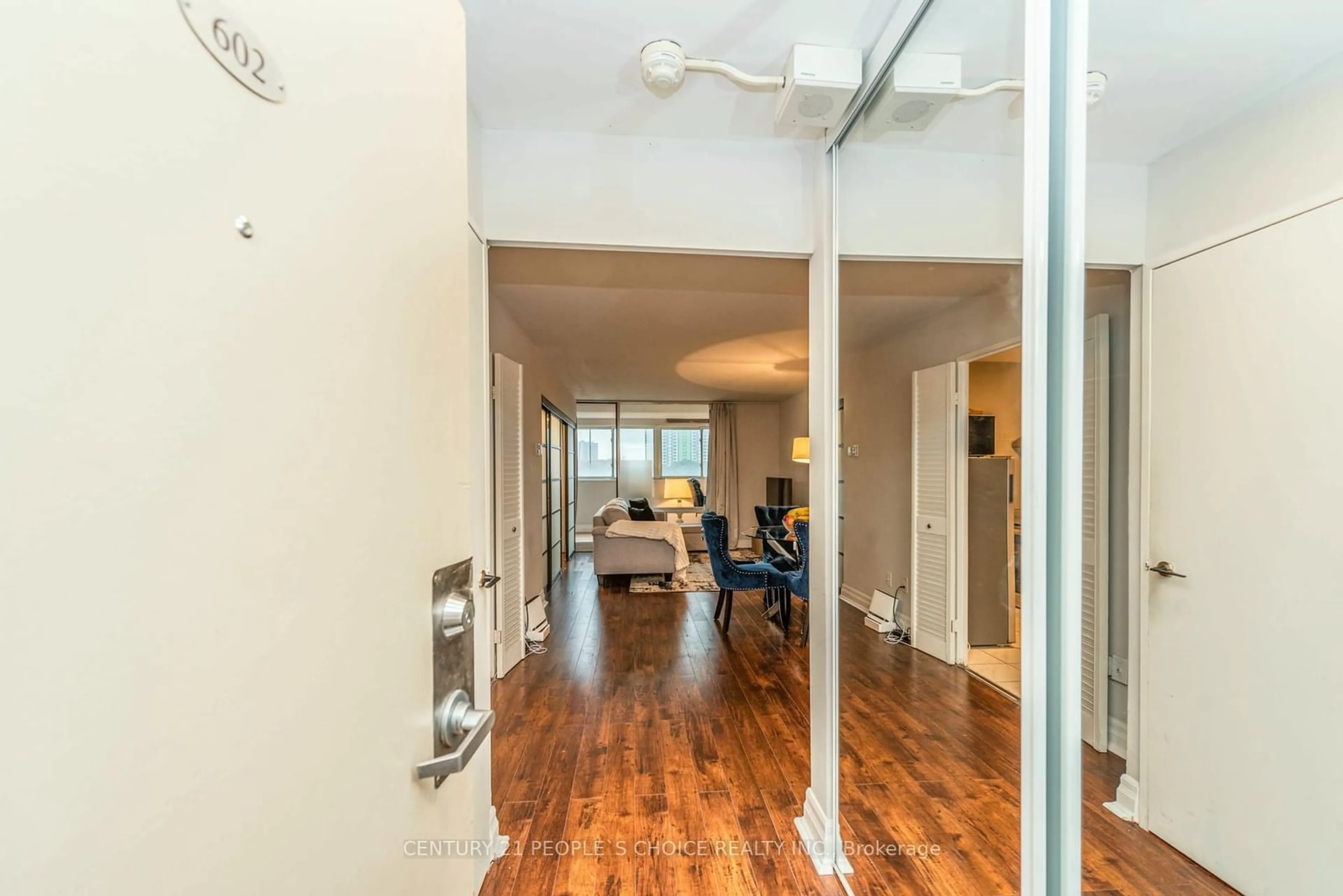 Indoor entryway, wood floors for 3 Massey Sq #602, Toronto Ontario M4C 5L5