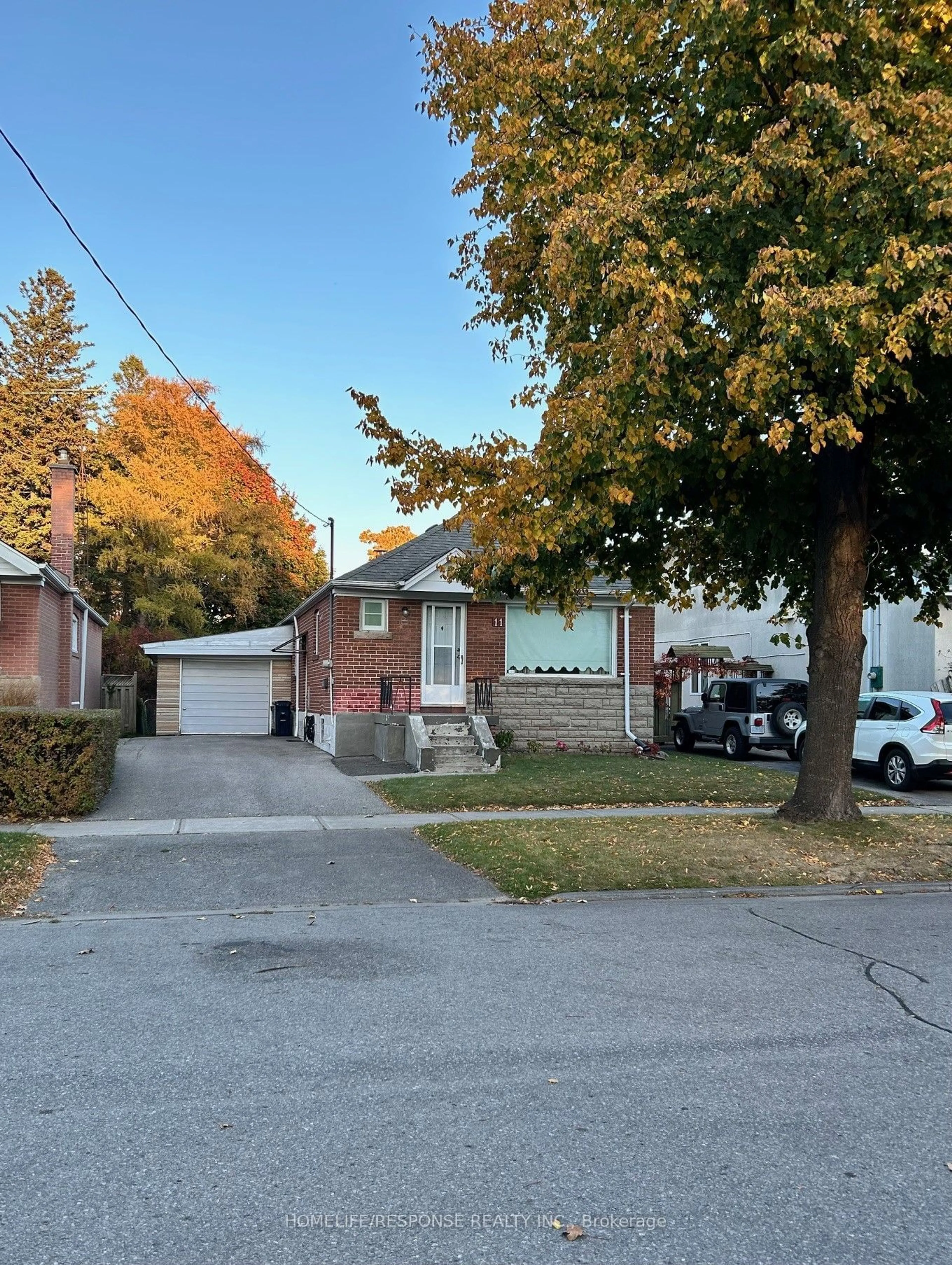 Frontside or backside of a home, the street view for 11 Arden Cres, Toronto Ontario M1L 3R6