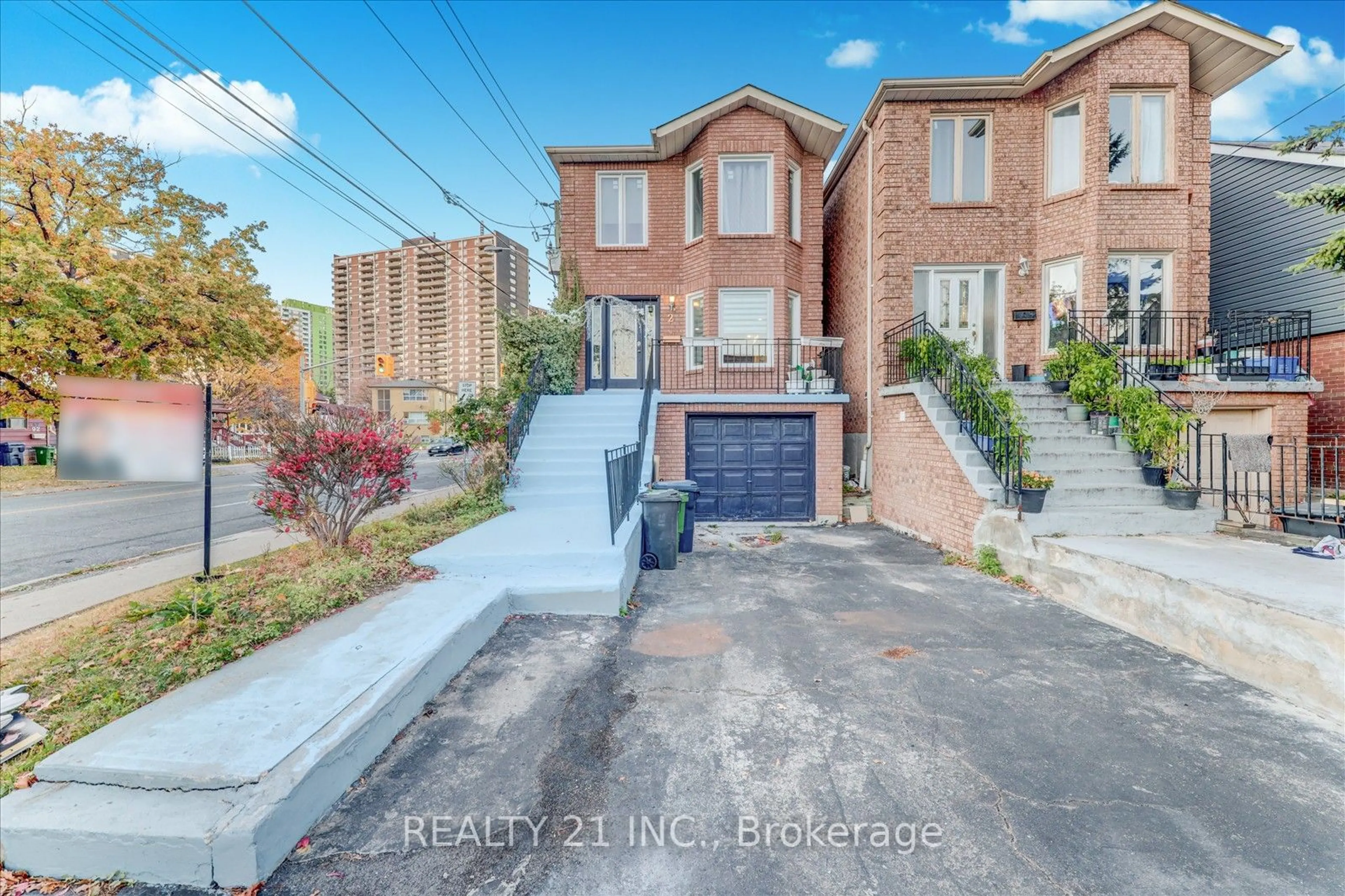 A pic from exterior of the house or condo, the street view for 2 Newport Ave, Toronto Ontario M1L 1H8