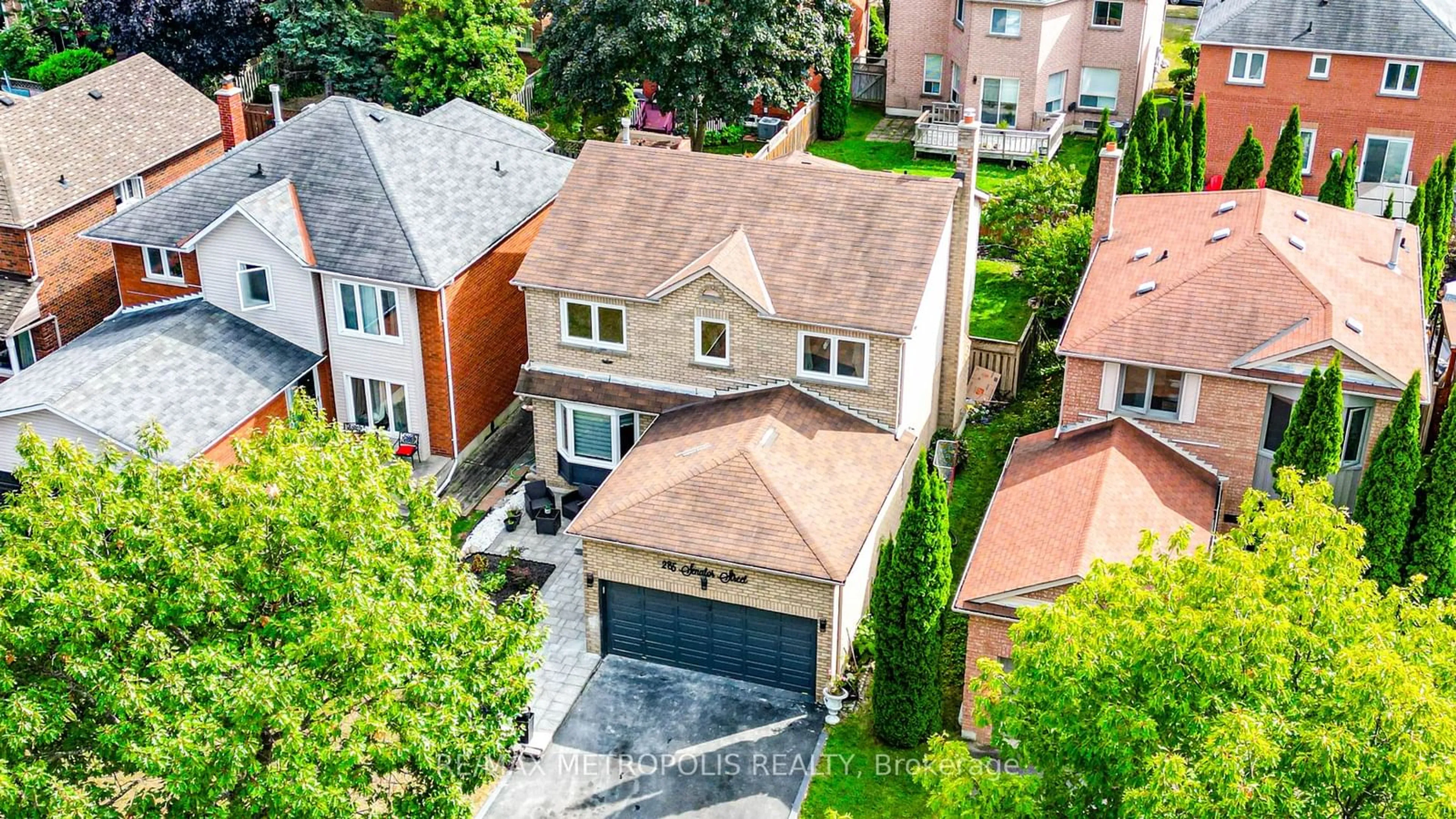 Home with brick exterior material for 285 Senator St, Pickering Ontario L1V 6N1