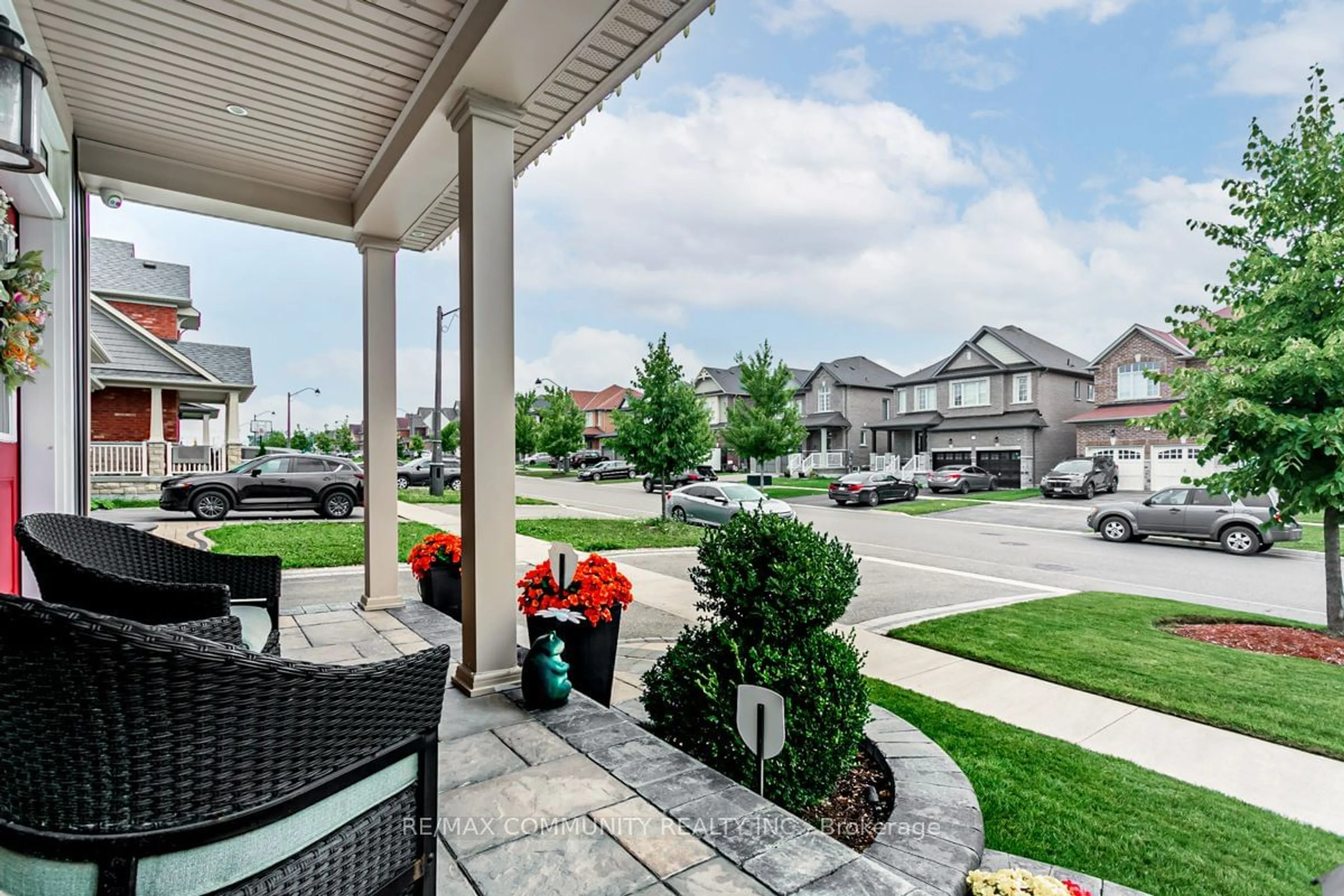 Patio, the street view for 2506 Bridle Rd, Oshawa Ontario L1L 0J9