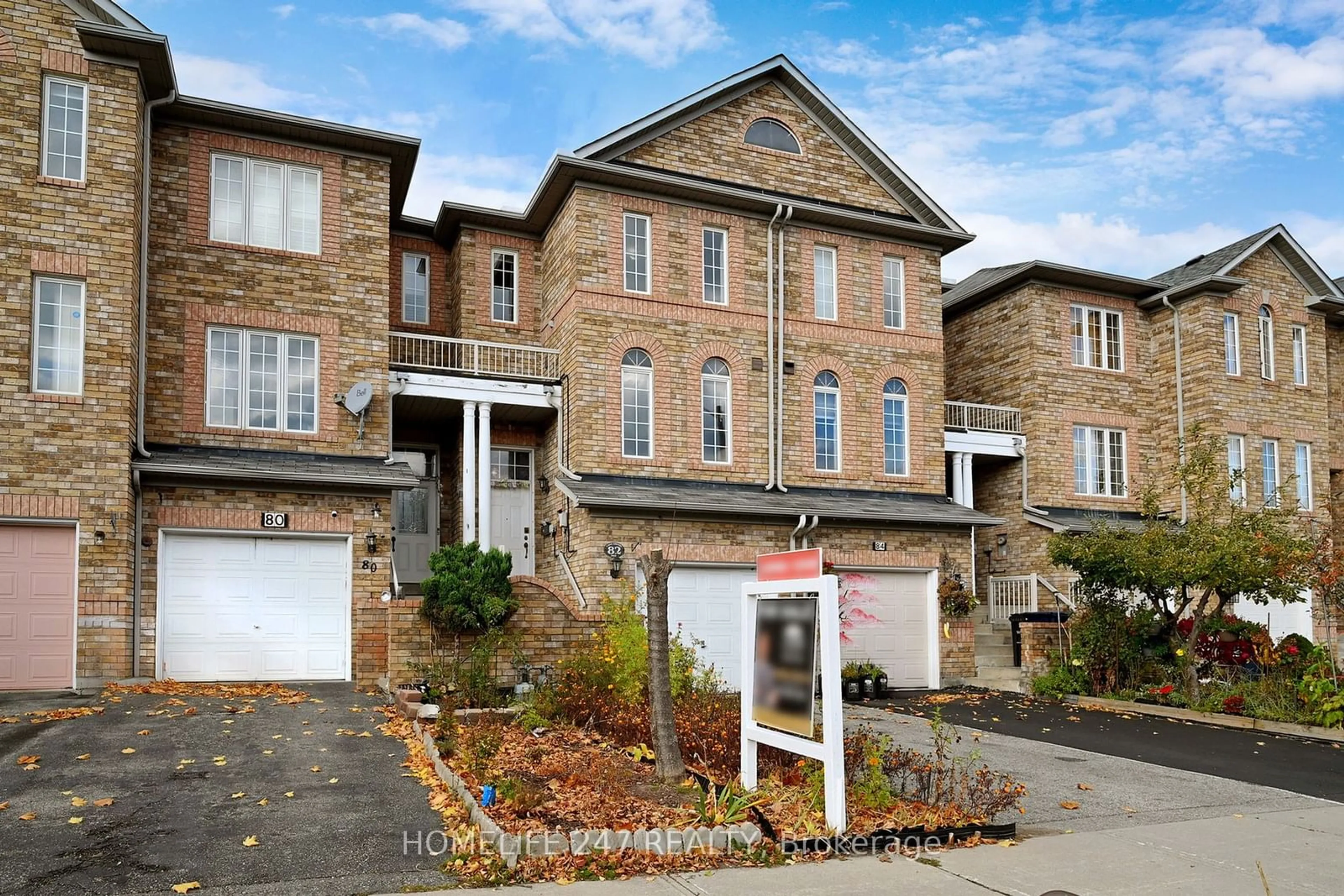 A pic from exterior of the house or condo, the street view for 82 Conn Smythe Dr, Toronto Ontario M1J 3P5