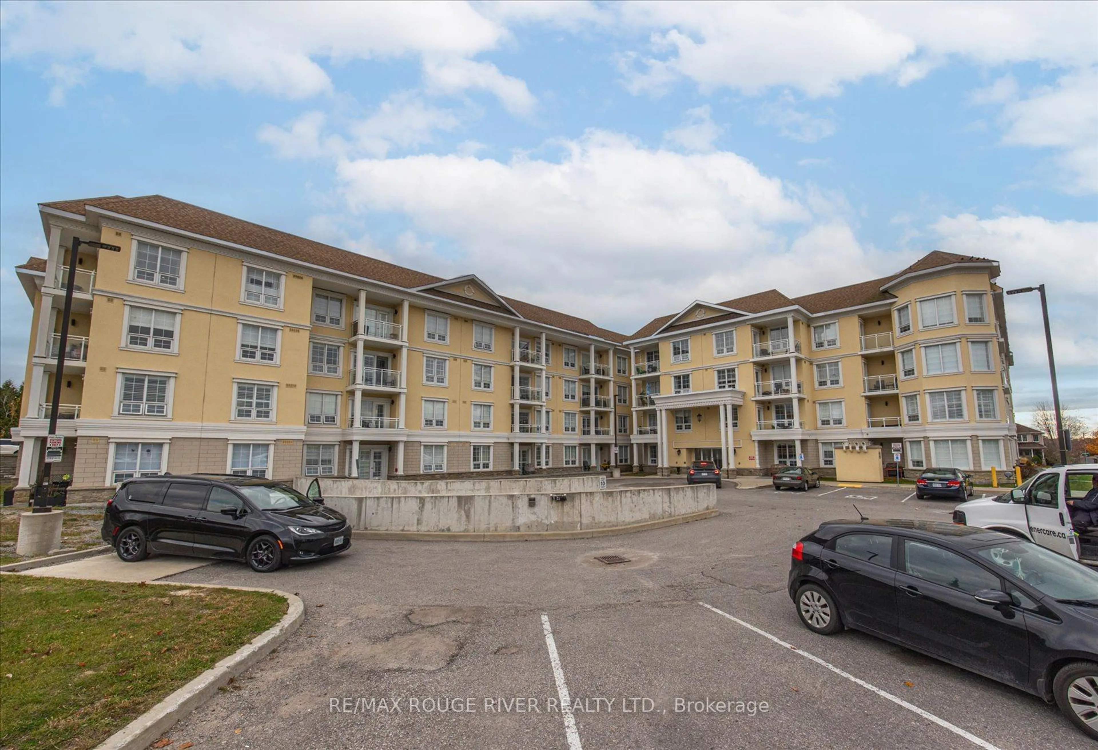 A pic from exterior of the house or condo, the front or back of building for 21 Brookhouse Dr #312, Clarington Ontario L1B 0V4