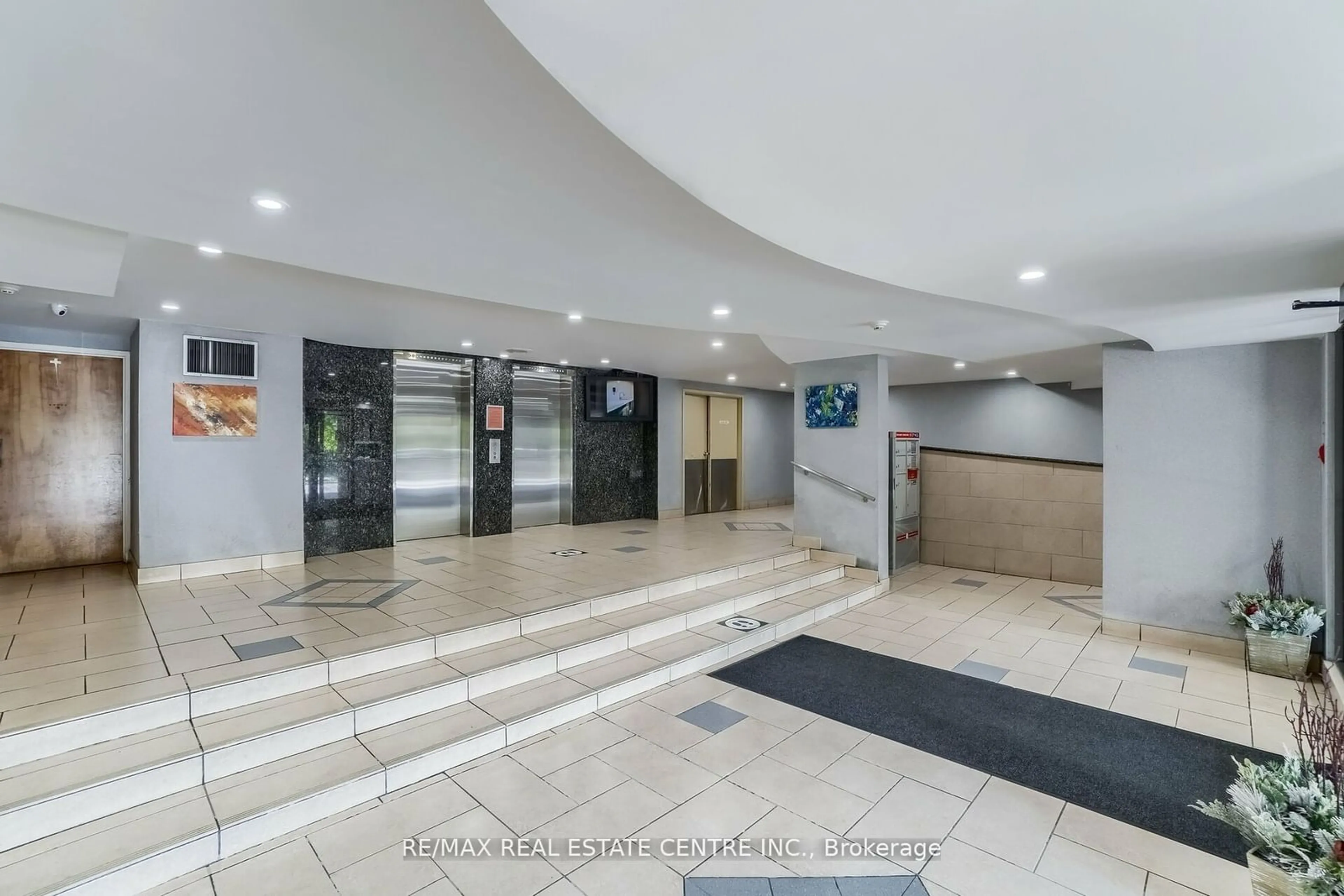 Indoor lobby, unknown floor for 99 Blackwell Ave #208, Toronto Ontario M1B 3R5