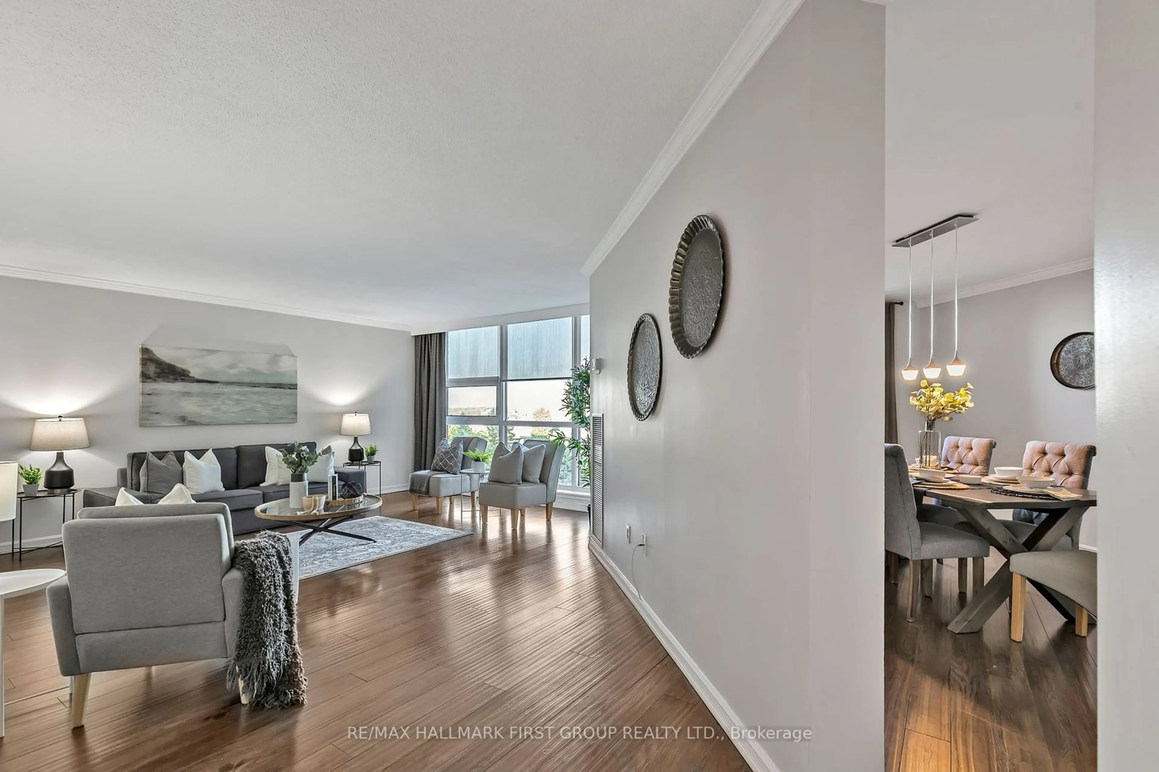 Living room, wood floors for 10 Dean Park Rd #610, Toronto Ontario M1B 3G8