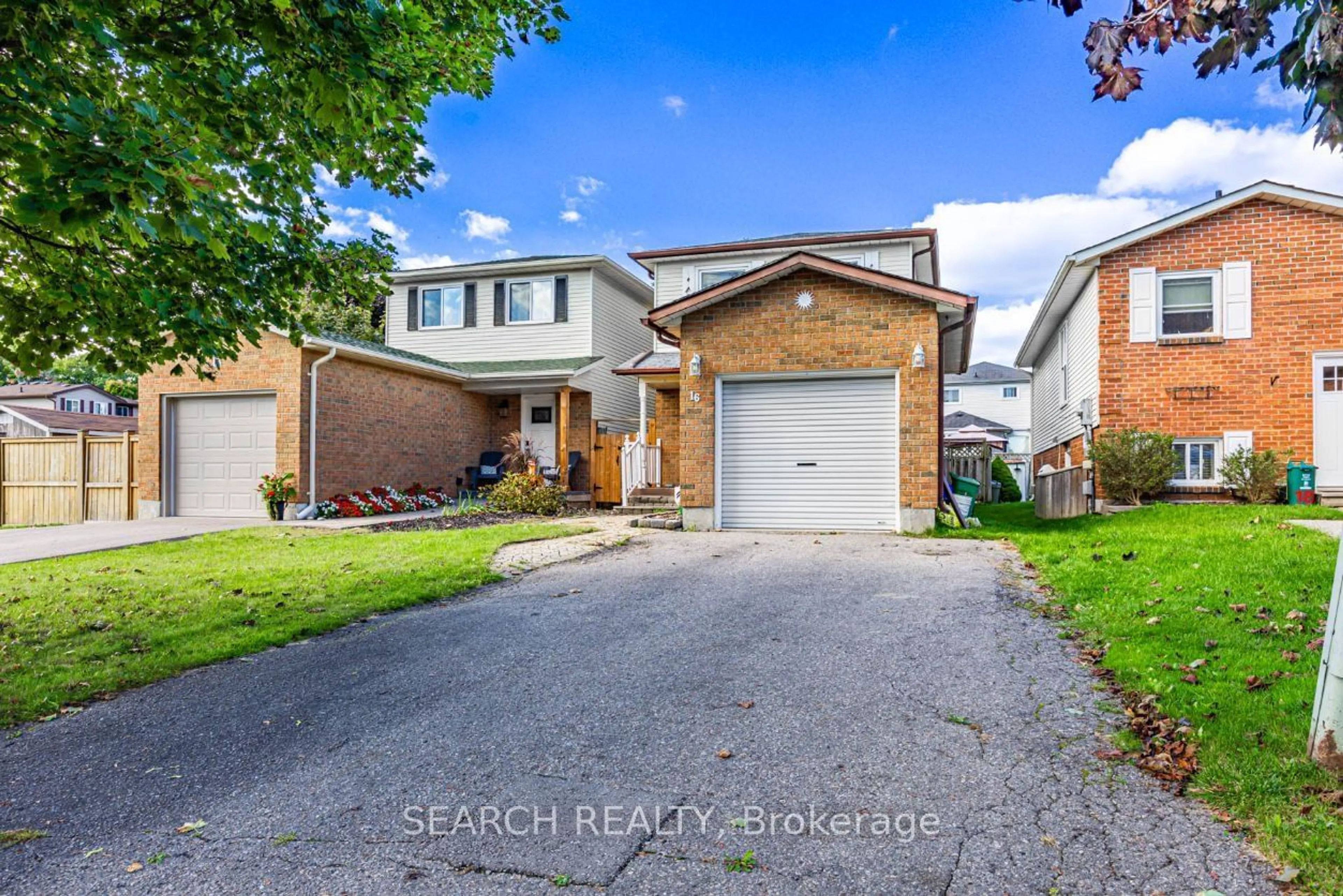 Frontside or backside of a home, the street view for 16 Hartsfield Dr, Clarington Ontario L1E 1M5