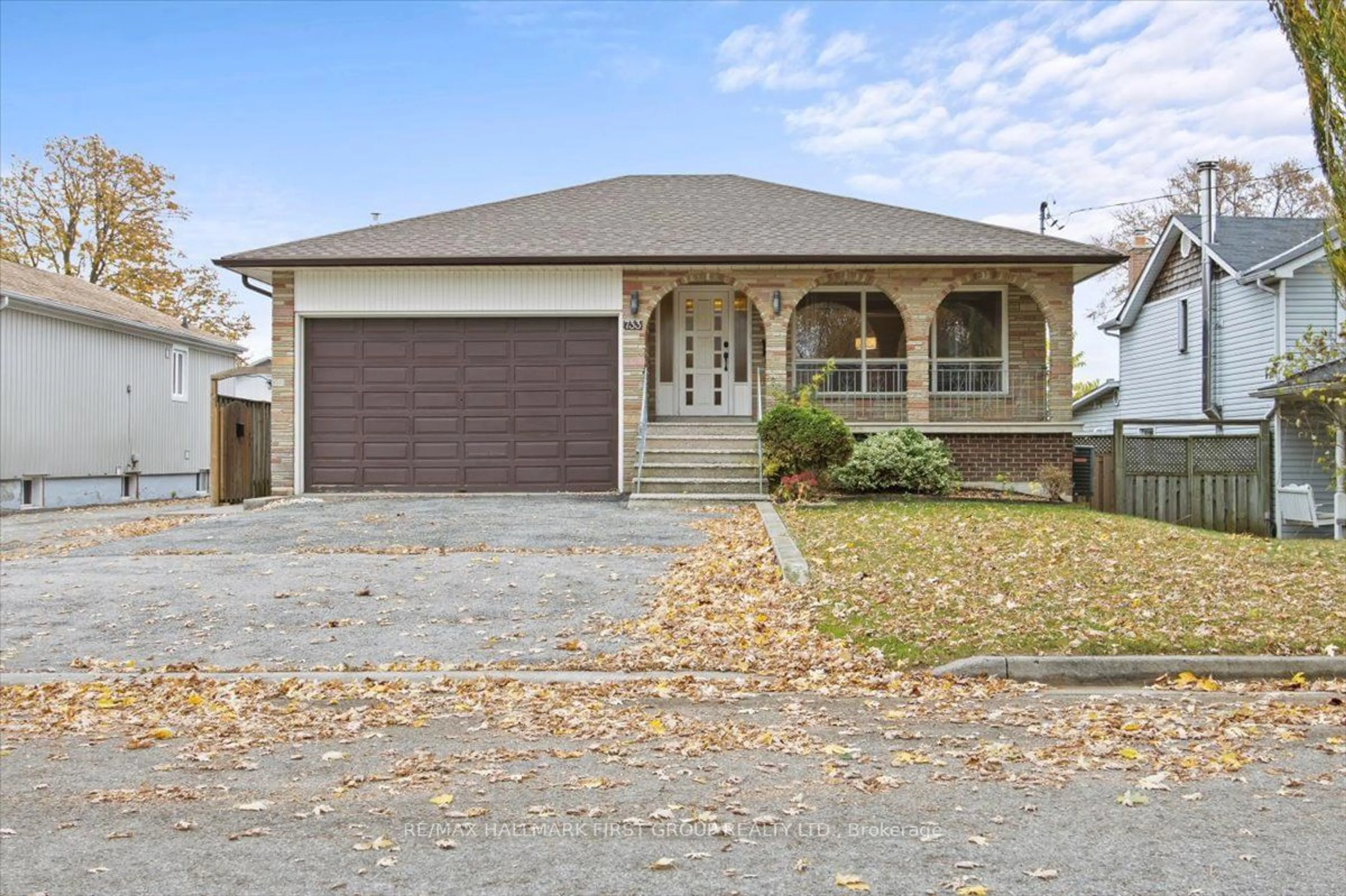 Frontside or backside of a home, the street view for 733 Victory Dr, Pickering Ontario L1W 2S4