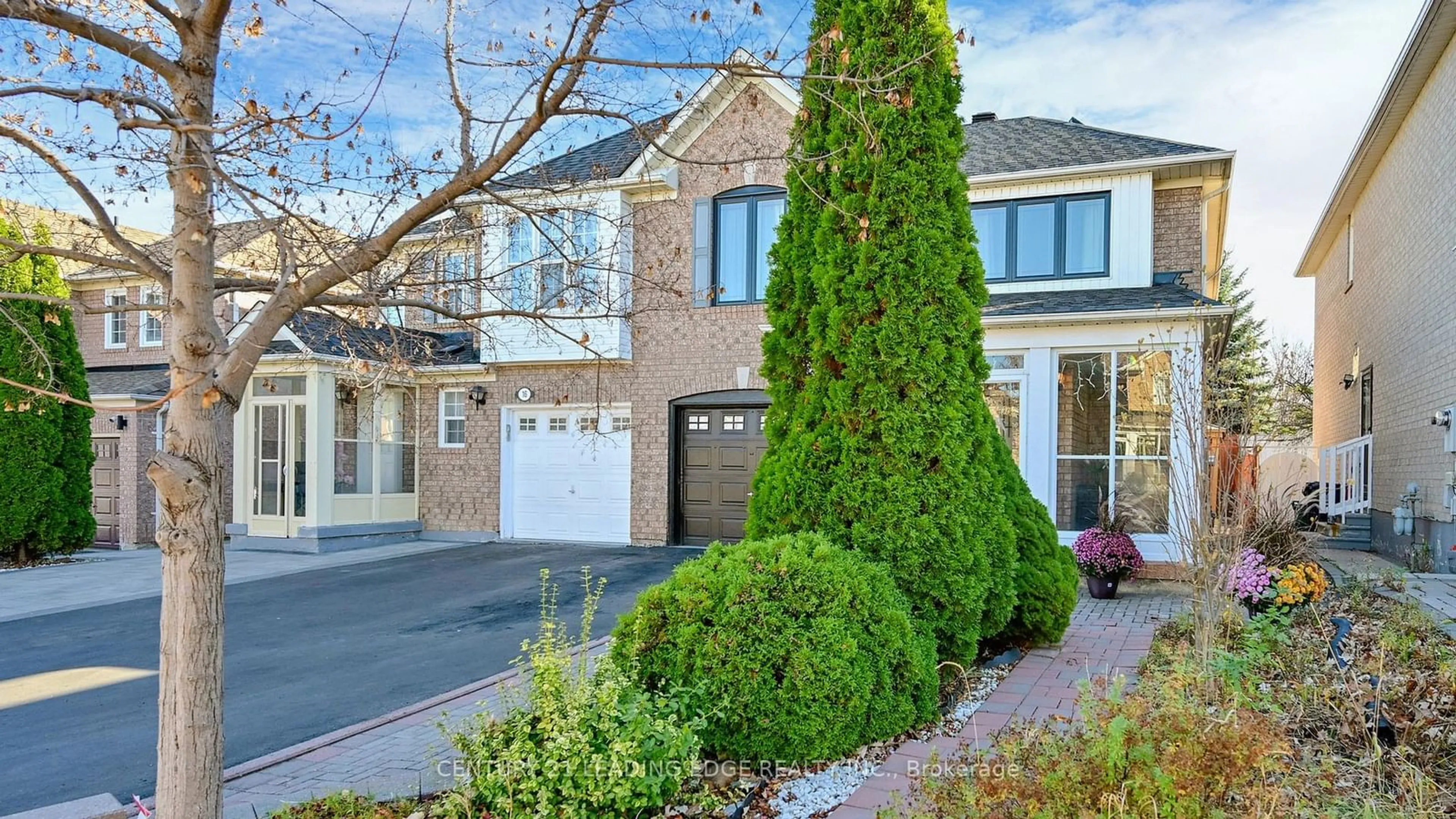 A pic from exterior of the house or condo, the fenced backyard for 18 Hummingbird Dr, Toronto Ontario M1X 1W8