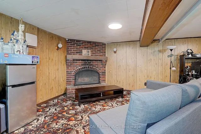 Additional property image - 73 Pettibone Sq