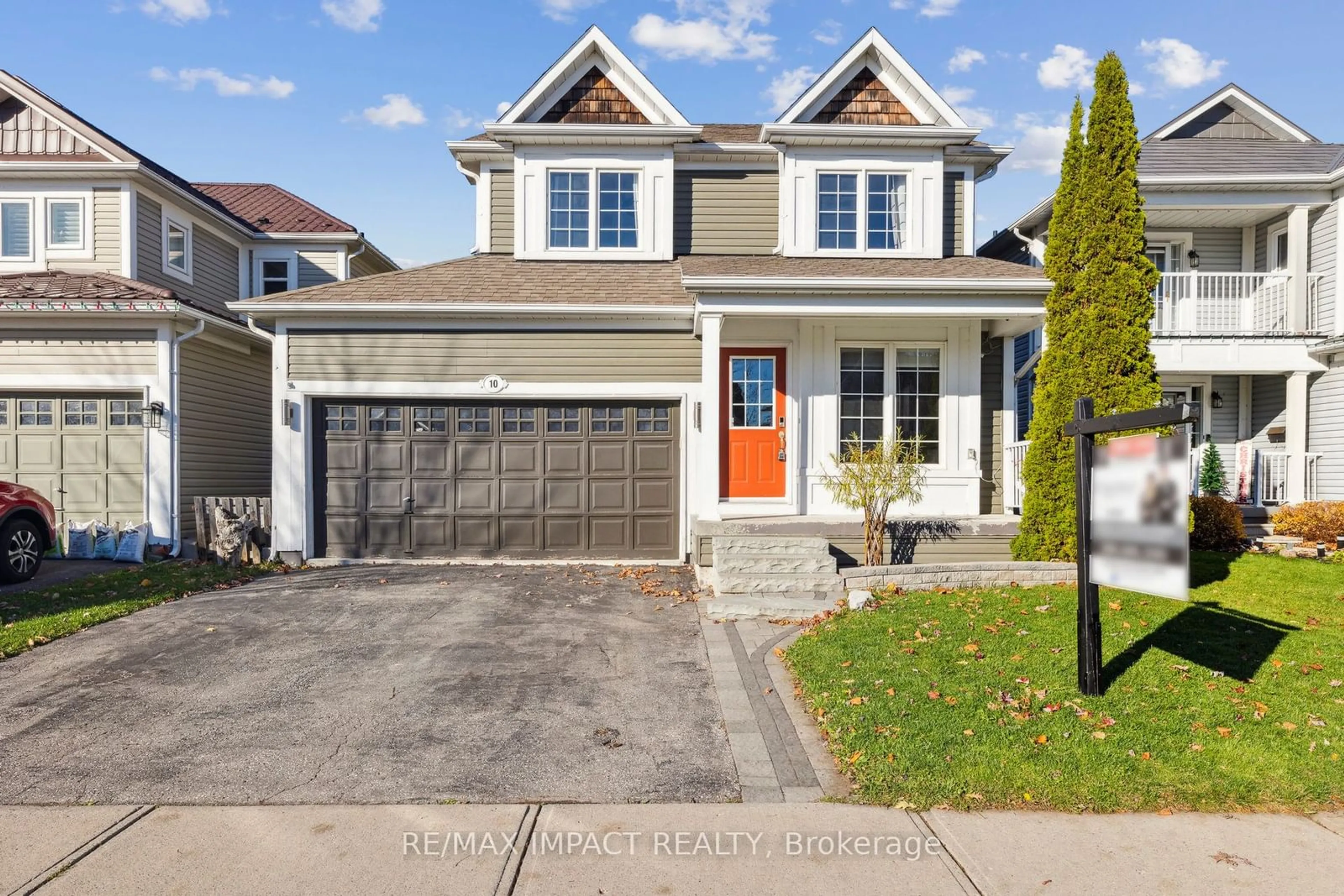 Frontside or backside of a home, the street view for 10 Caldwell Cres, Clarington Ontario L1B 1R2