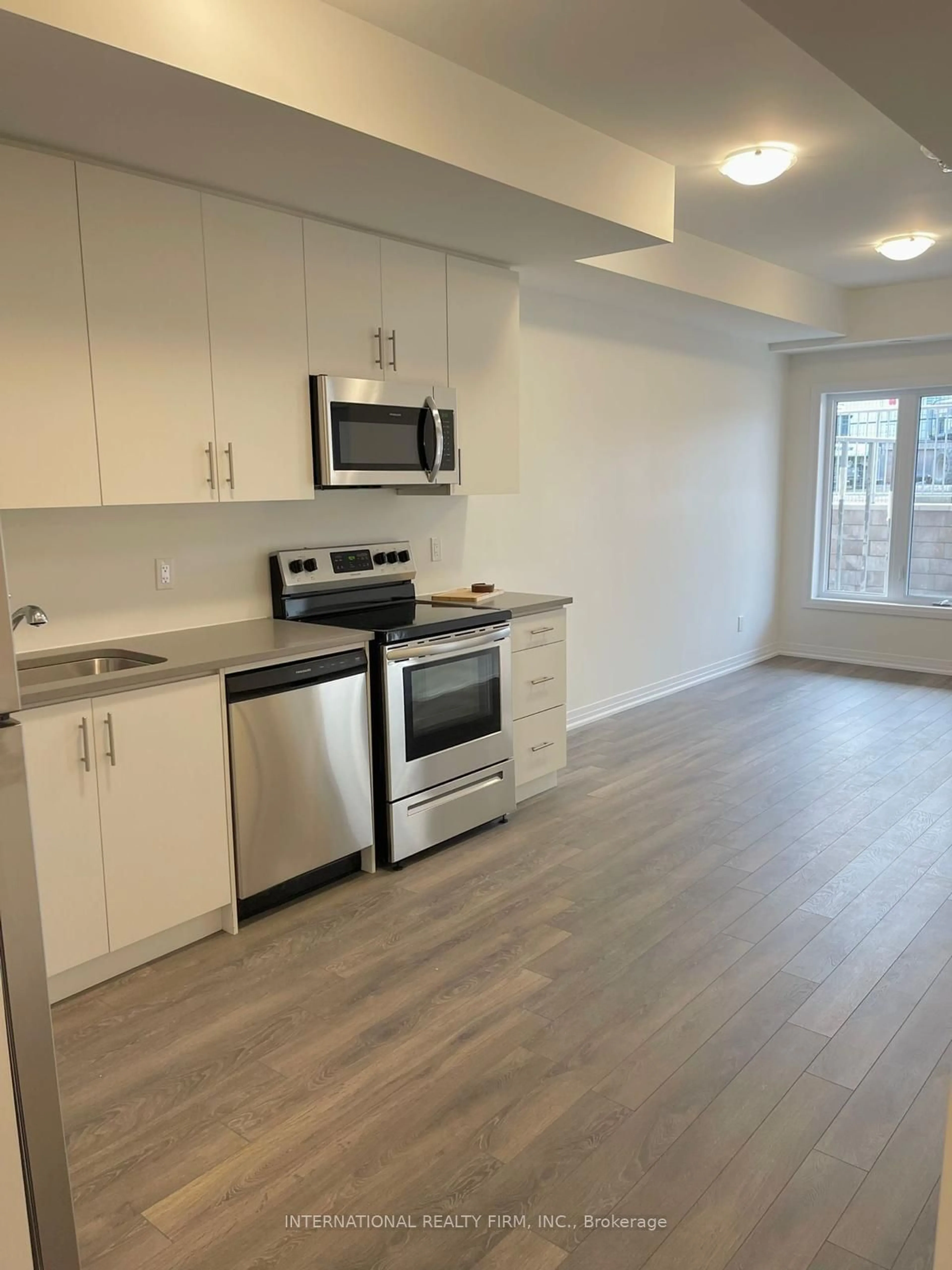 Standard kitchen, wood floors for 2635 William Jackson Dr #503, Pickering Ontario L1X 0L3