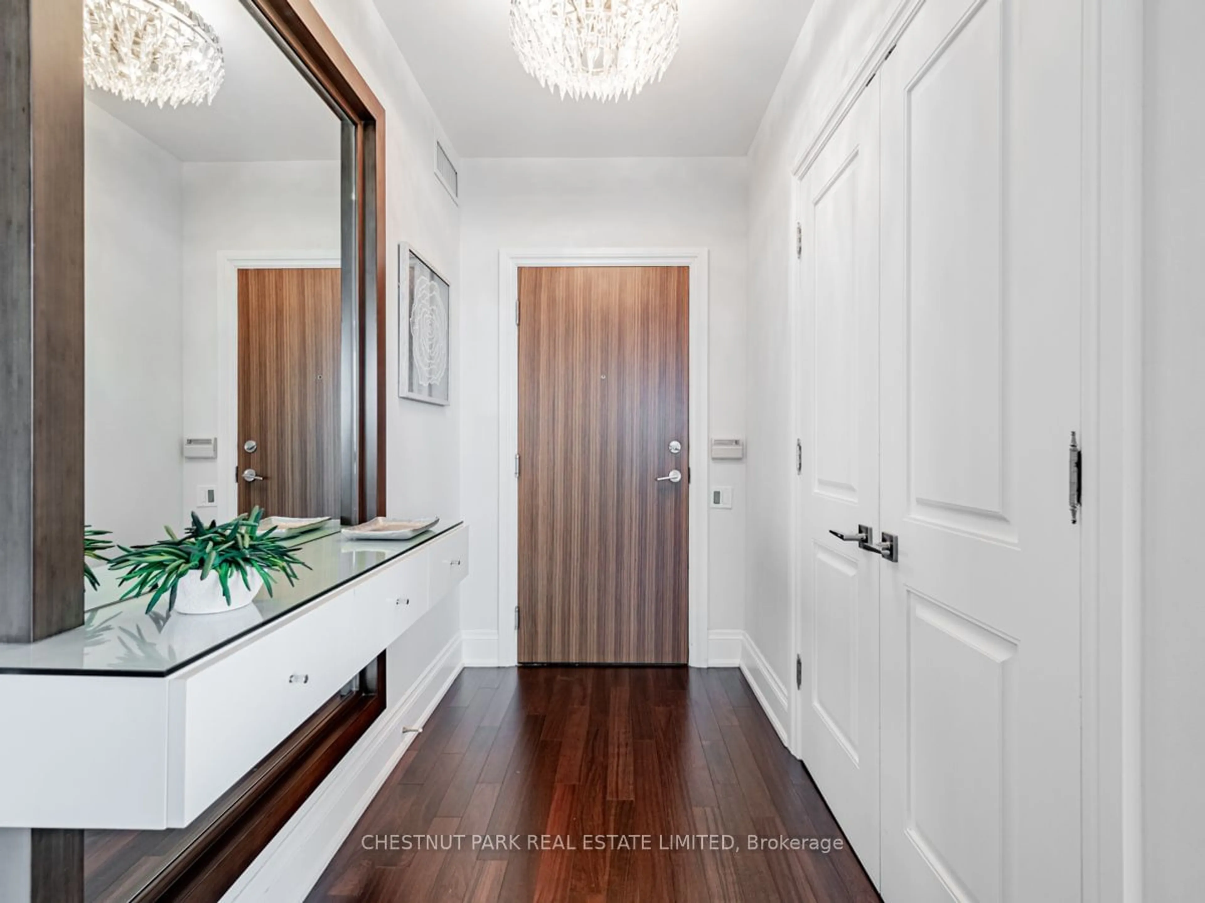 Indoor entryway, wood floors for 1048 Broadview Ave #PH02, Toronto Ontario M4K 2S2