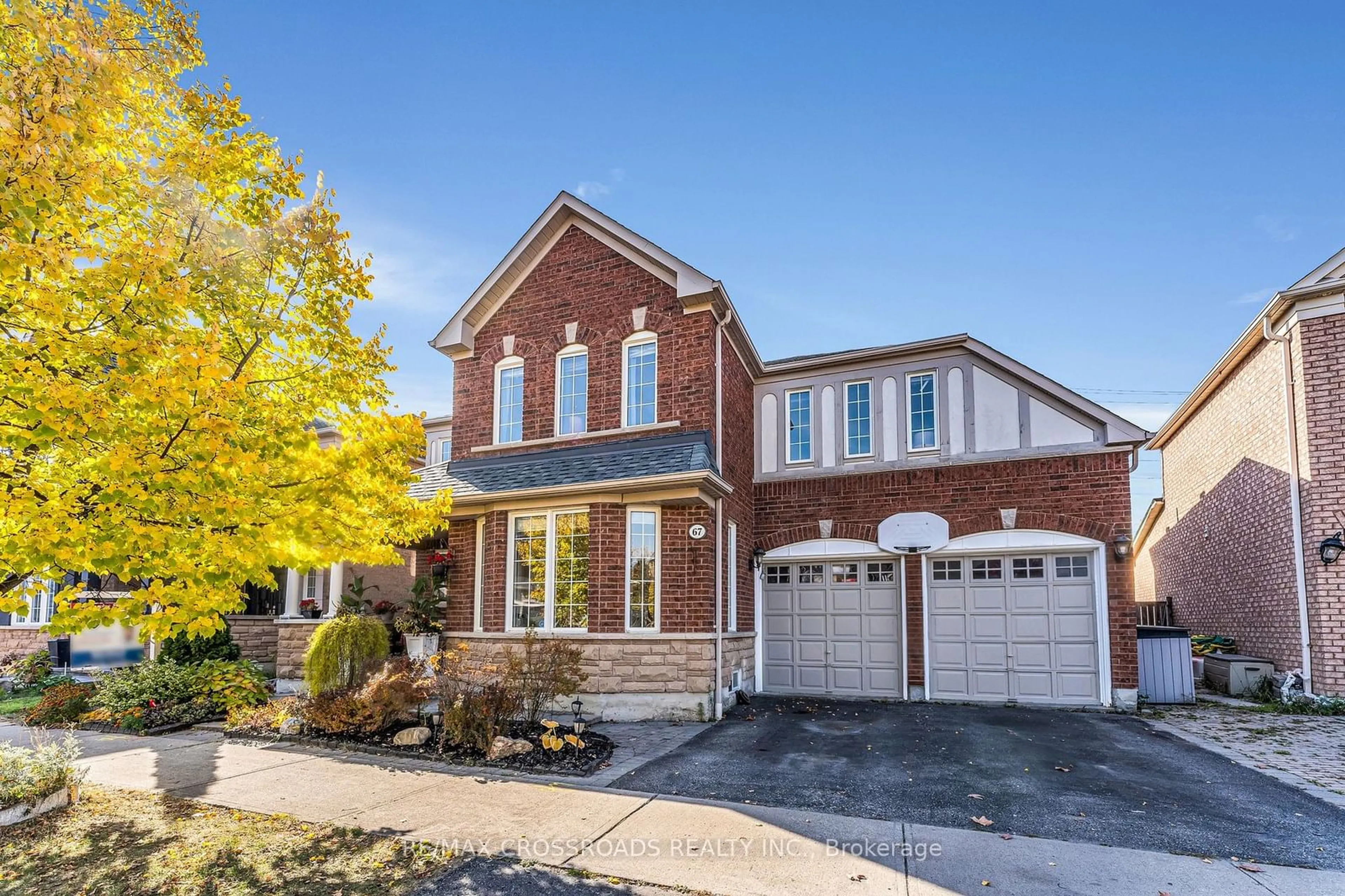 Home with brick exterior material for 67 Alden Sq, Ajax Ontario L1T 4Z1