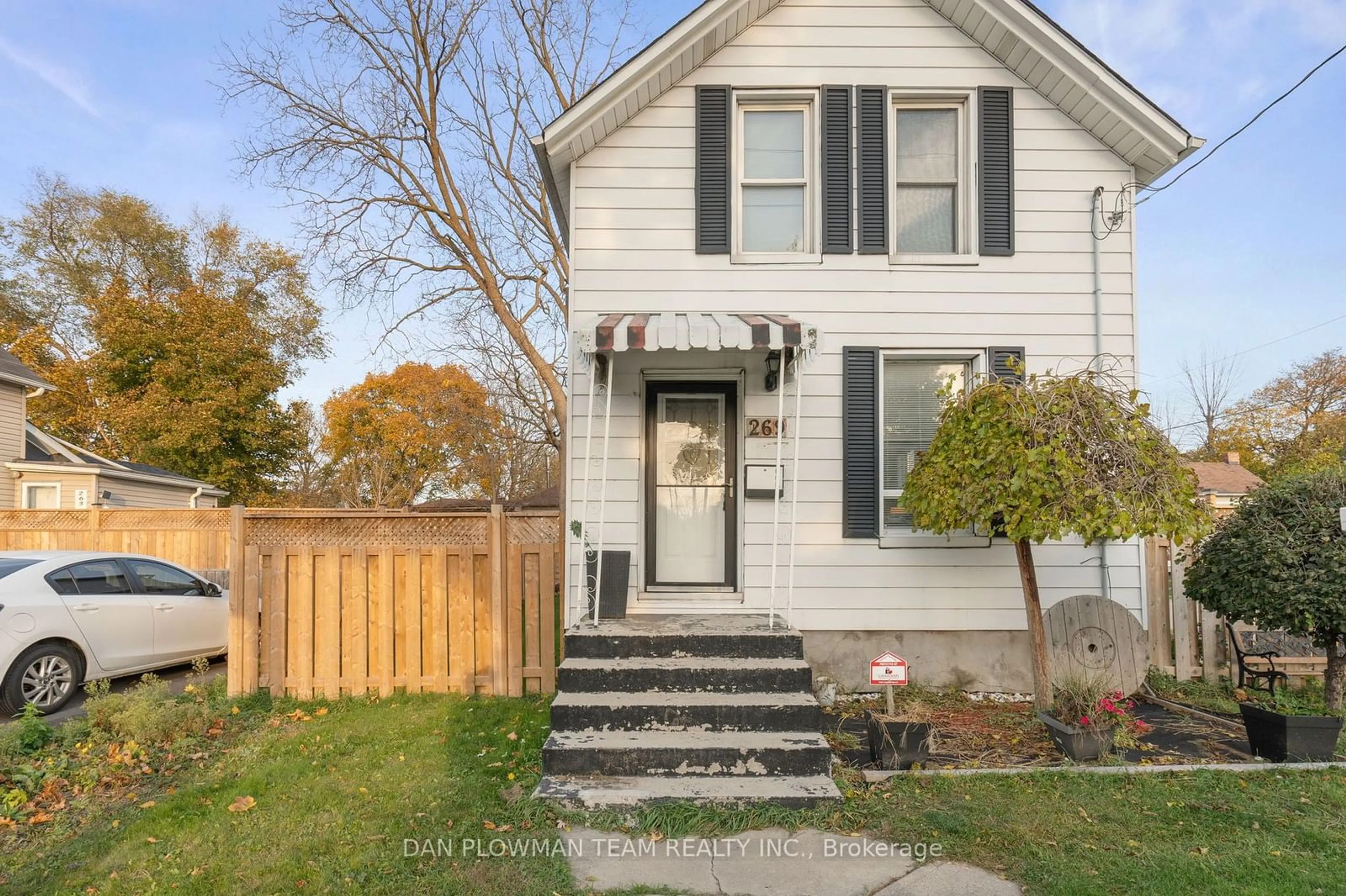 Frontside or backside of a home, the fenced backyard for 269 Court St, Oshawa Ontario L1H 4W8