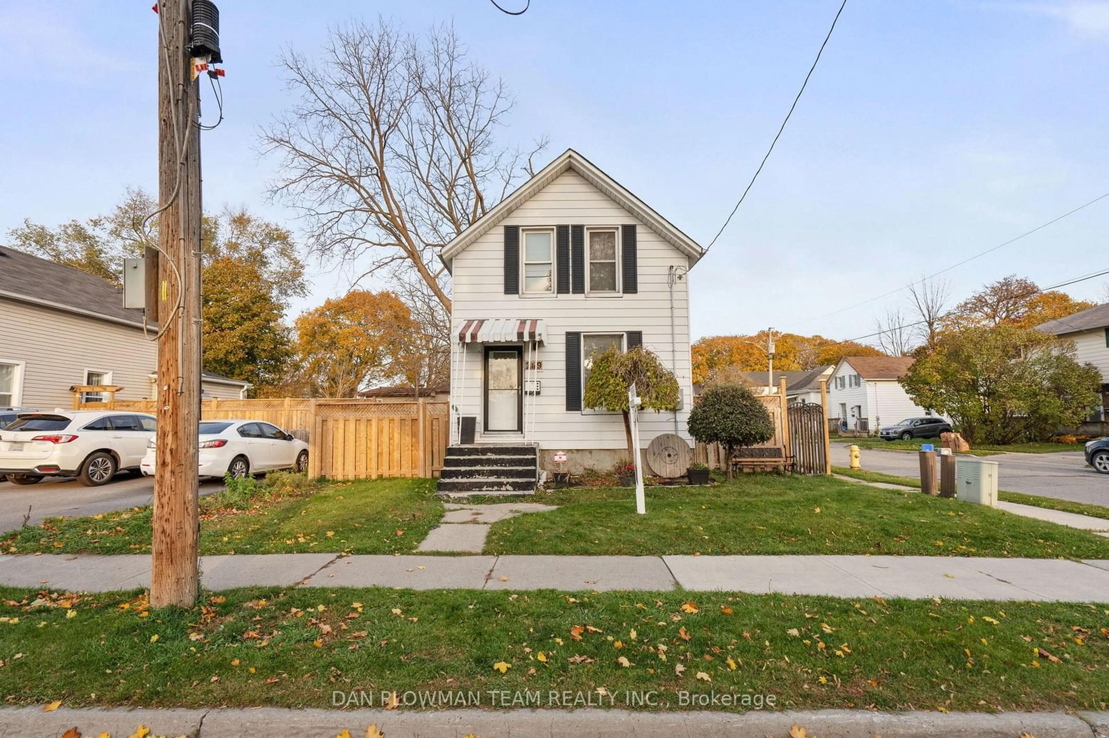 Frontside or backside of a home, the street view for 269 Court St, Oshawa Ontario L1H 4W8