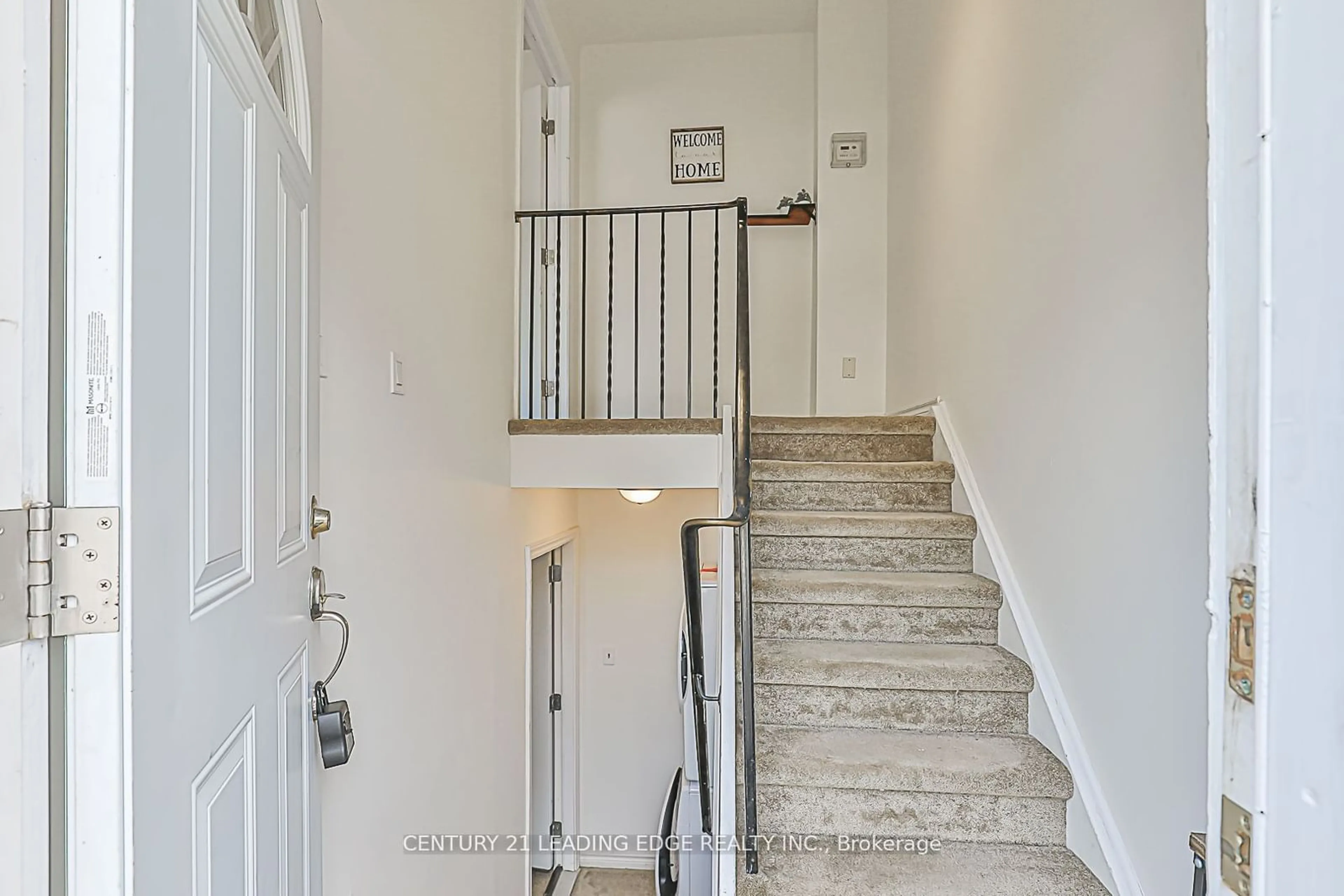 Stairs for 1422 Outlet Dr, Oshawa Ontario L1J 7Z6