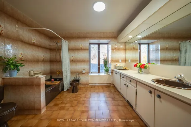 Additional property image - 80 Shandon Dr