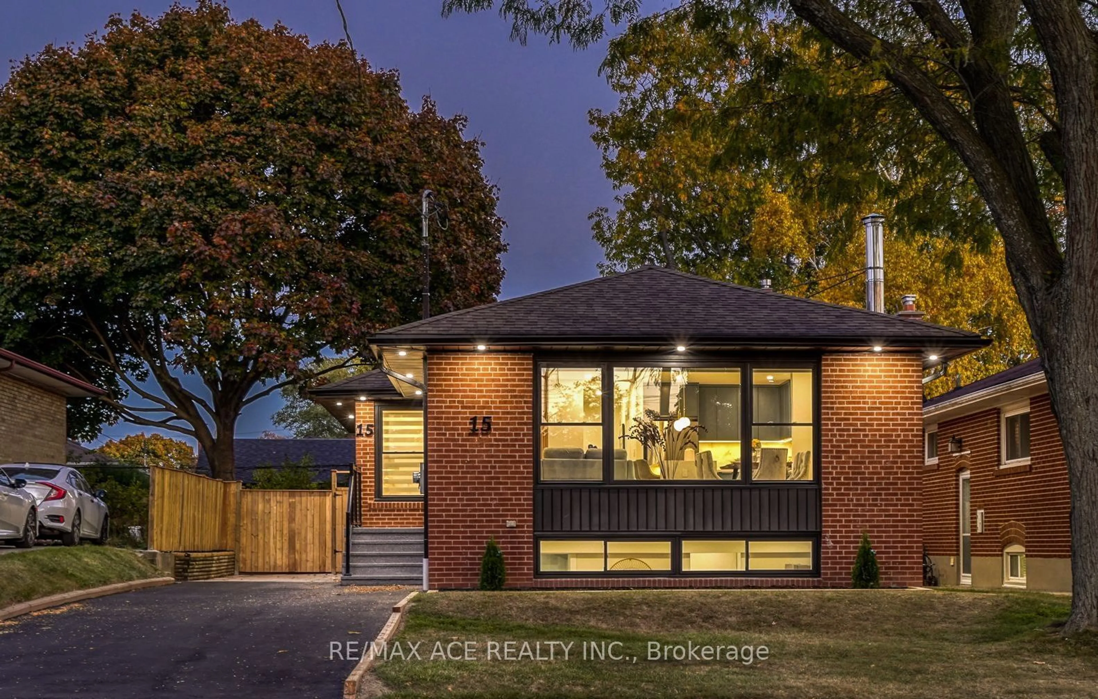 Home with brick exterior material for 15 Wantanopa Cres, Toronto Ontario M1H 2B2