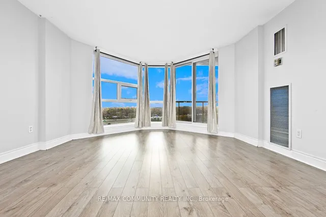 Additional property image - 10 Dean Park Rd Unit 1103