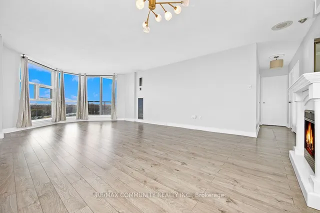 Additional property image - 10 Dean Park Rd Unit 1103
