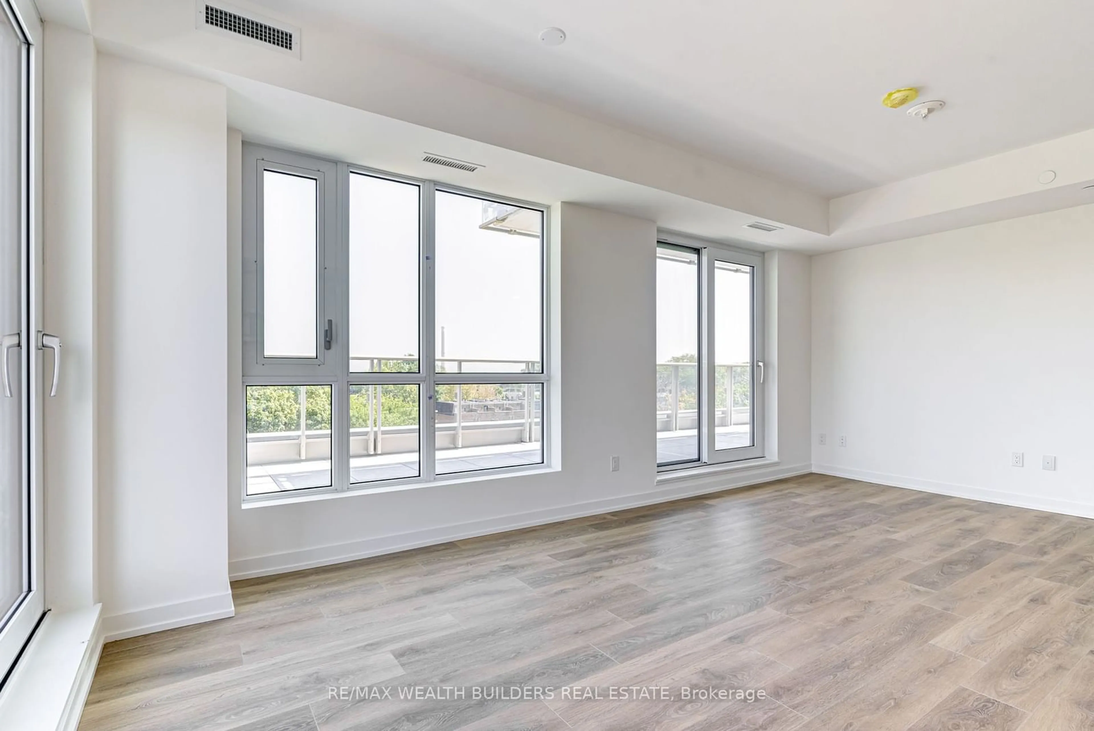 Other indoor space, wood floors for 150 Logan Ave #627, Toronto Ontario M4M 0E4