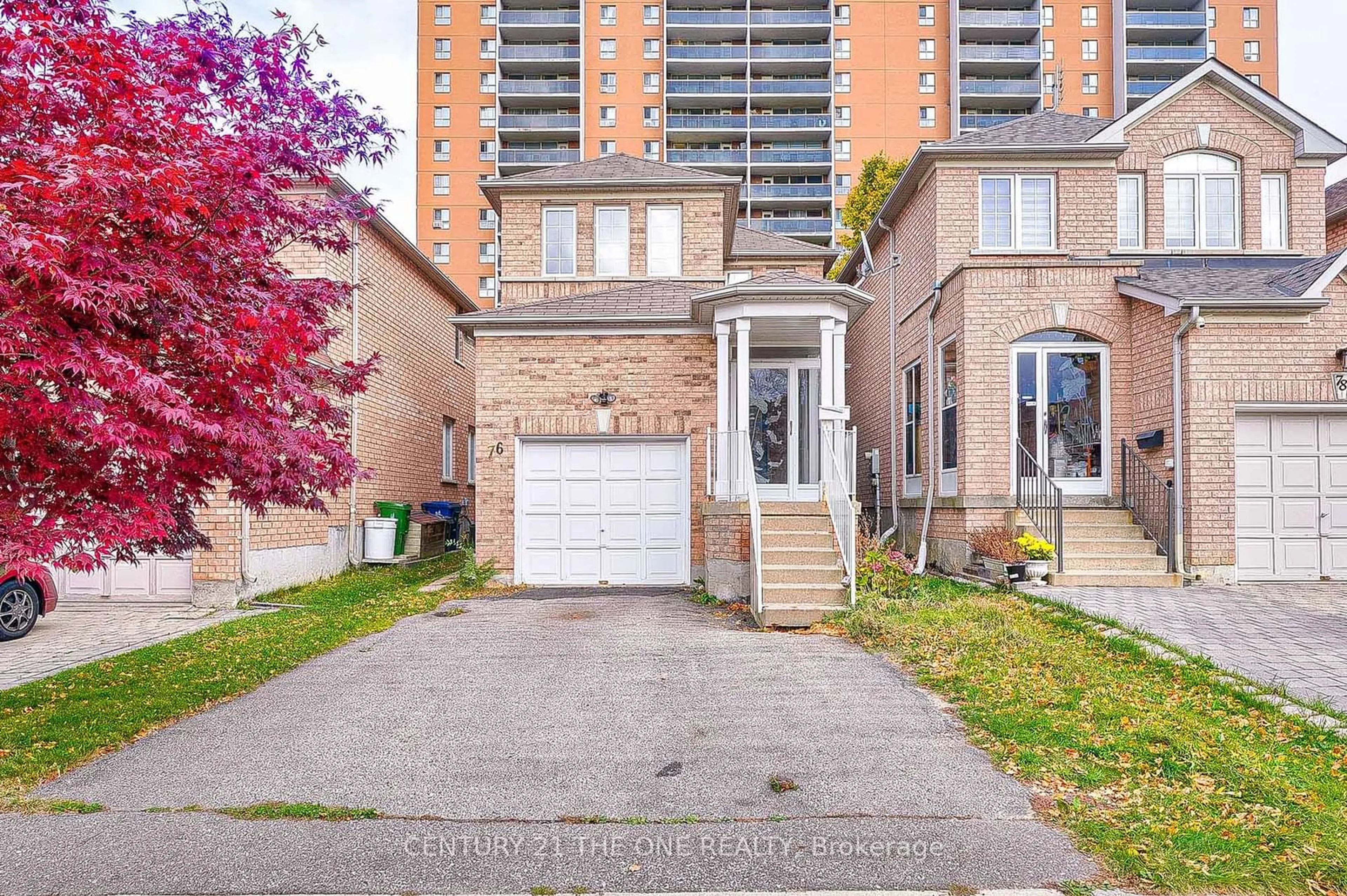 A pic from exterior of the house or condo, the street view for 76 Highhill Dr, Toronto Ontario M1T 1N7