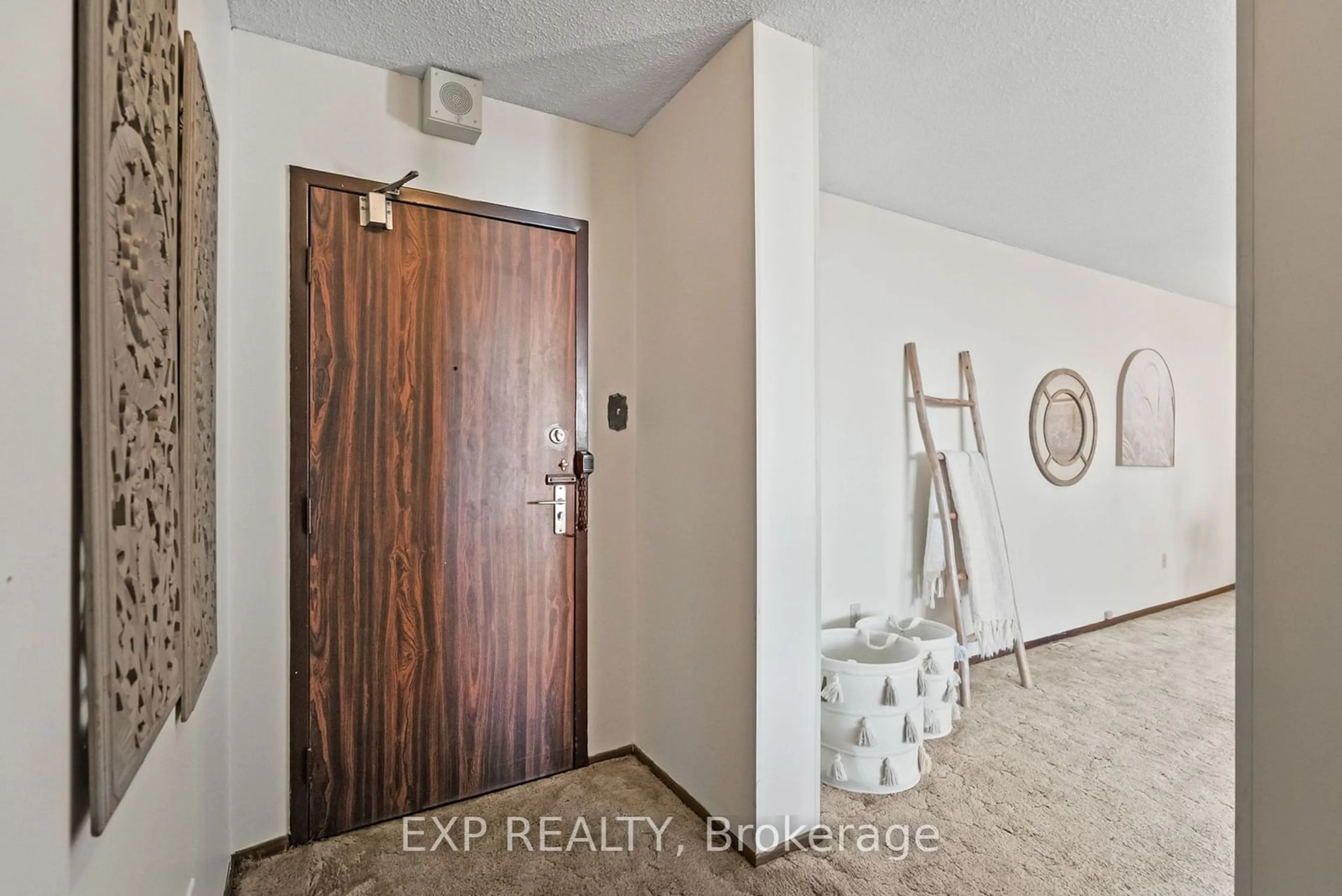 Indoor entryway, wood floors for 44 Falby Crt #1410, Ajax Ontario L1S 3L1