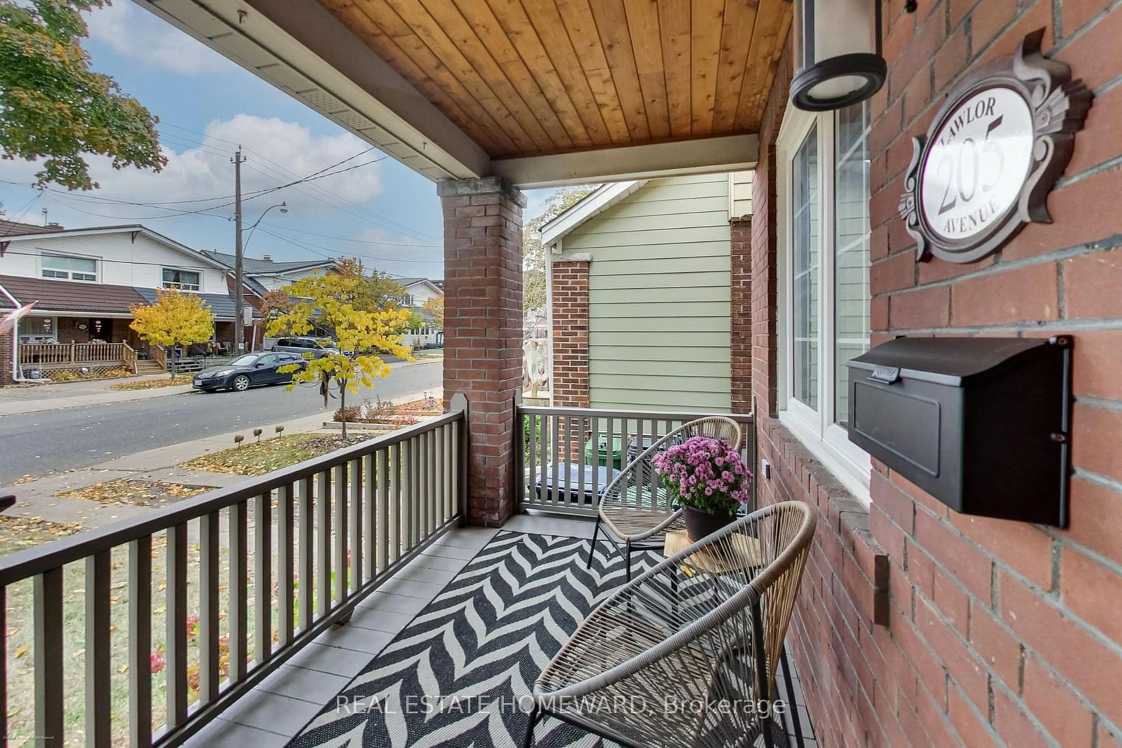 Patio, cottage for 205 Lawlor Ave, Toronto Ontario M4E 3L9