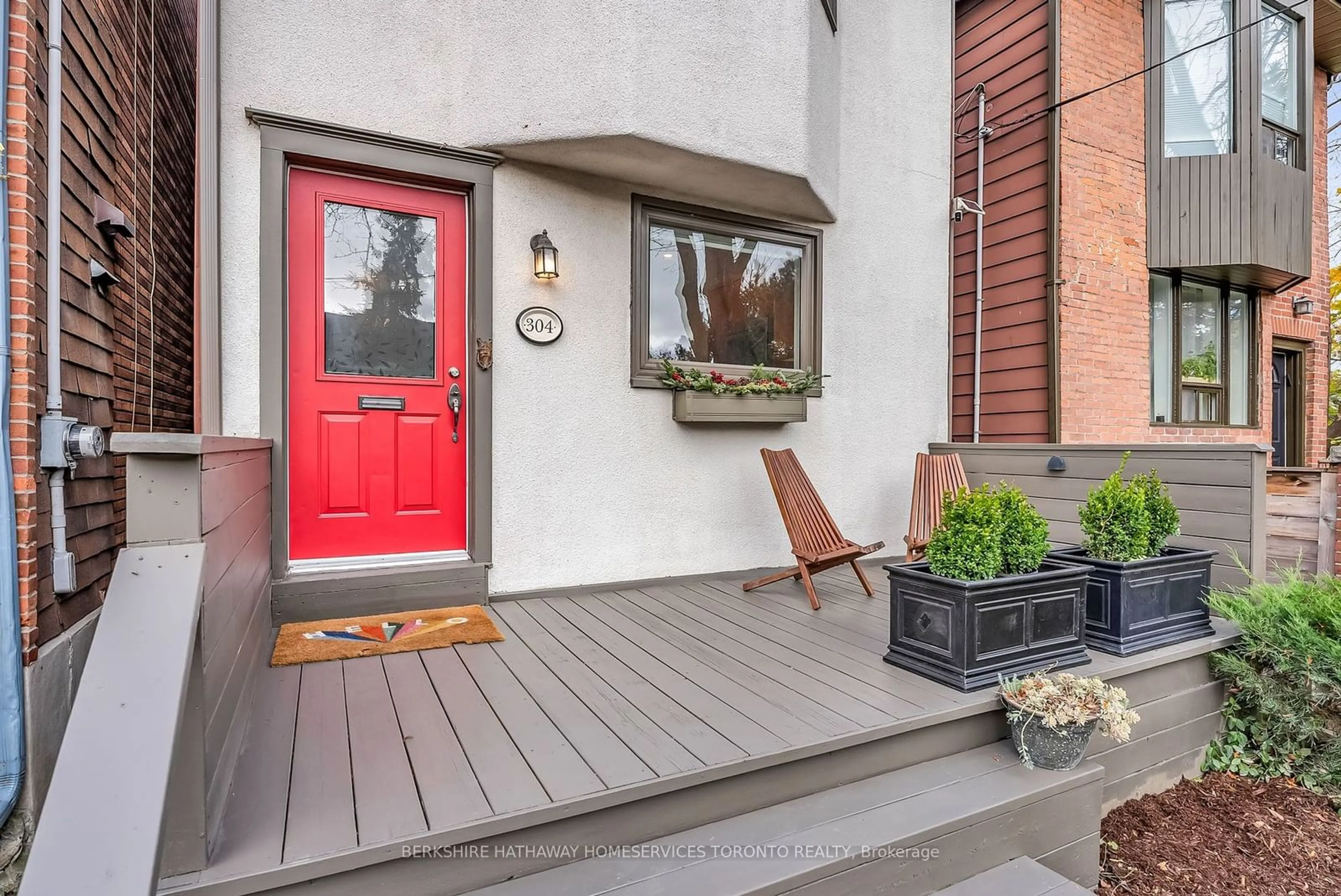 Indoor entryway, wood floors for 304 Withrow Ave, Toronto Ontario M4J 1B7