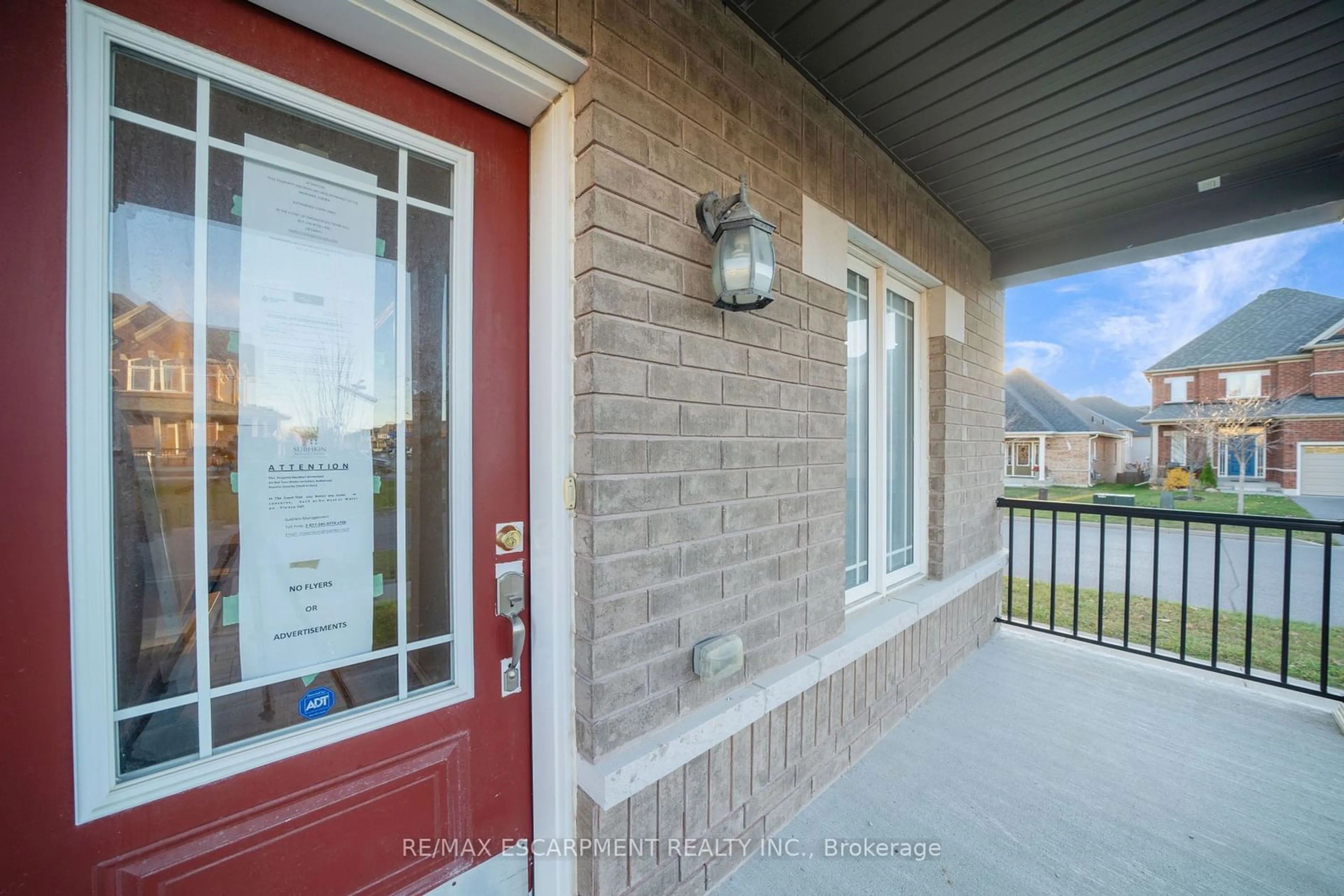 A pic from exterior of the house or condo, the street view for 1701 Silverstone Cres, Oshawa Ontario L1K 0T1