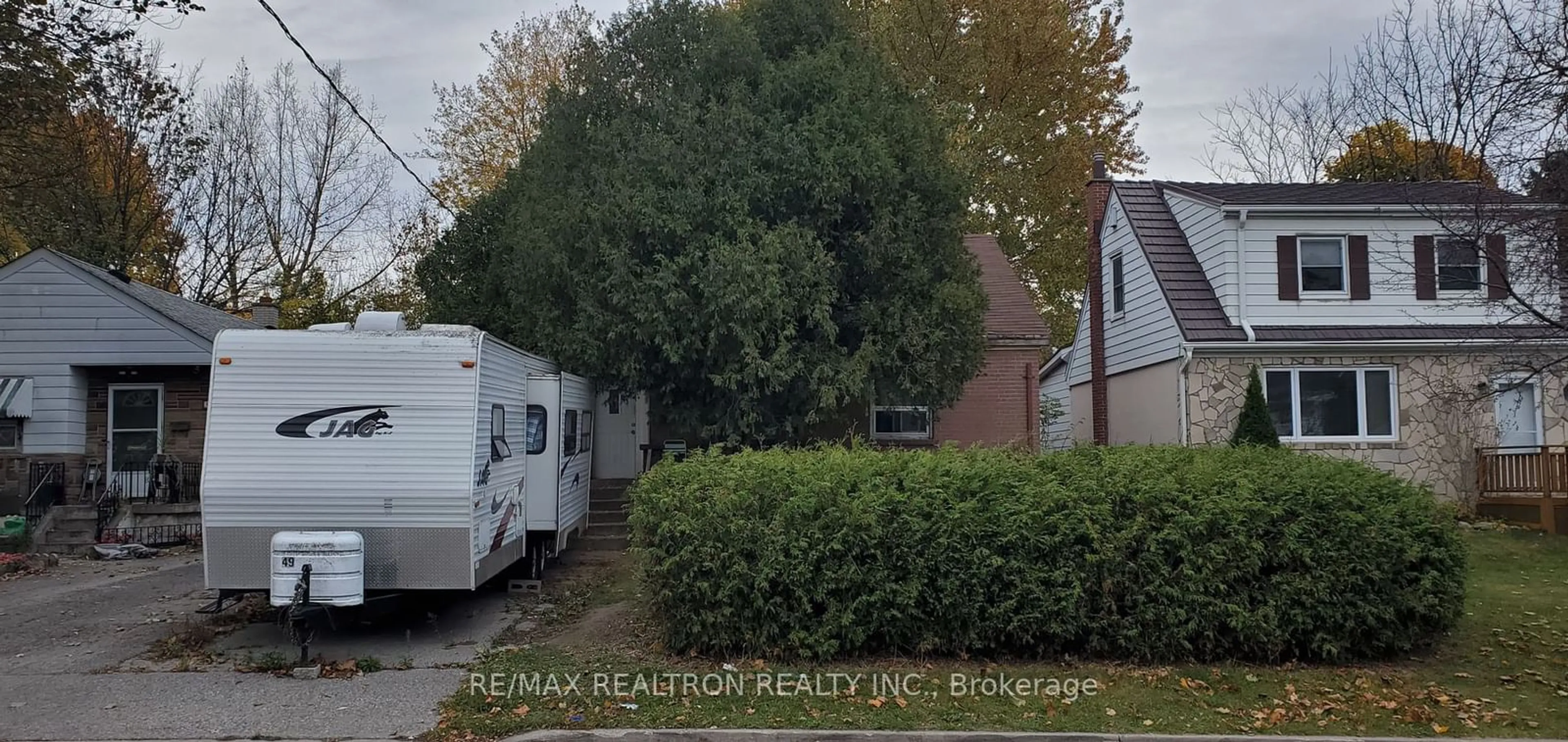 Frontside or backside of a home, the street view for 101 Harewood Ave, Toronto Ontario M1M 2R4