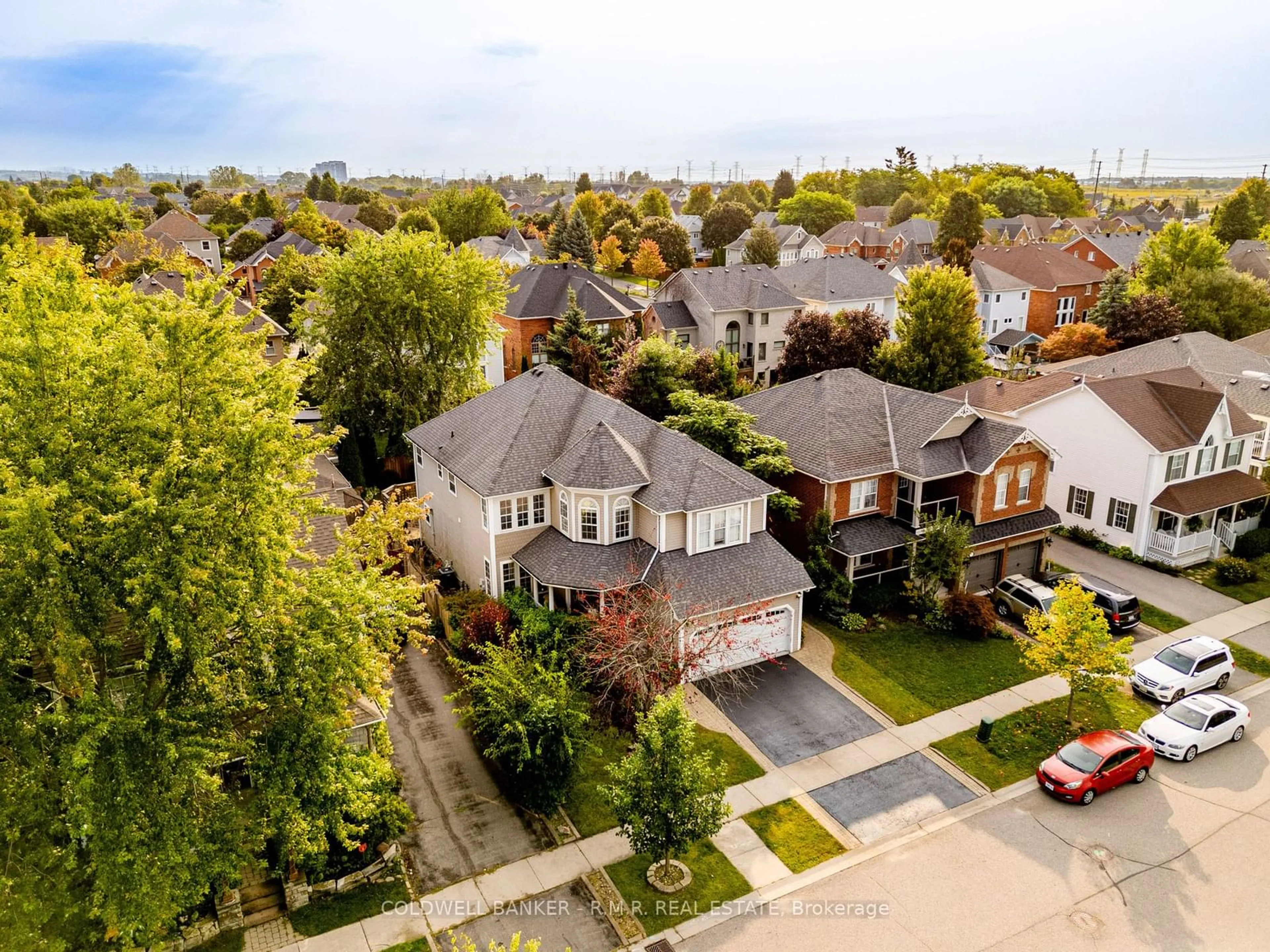 Frontside or backside of a home, the street view for 74 Elder Cres, Whitby Ontario L1M 2H7