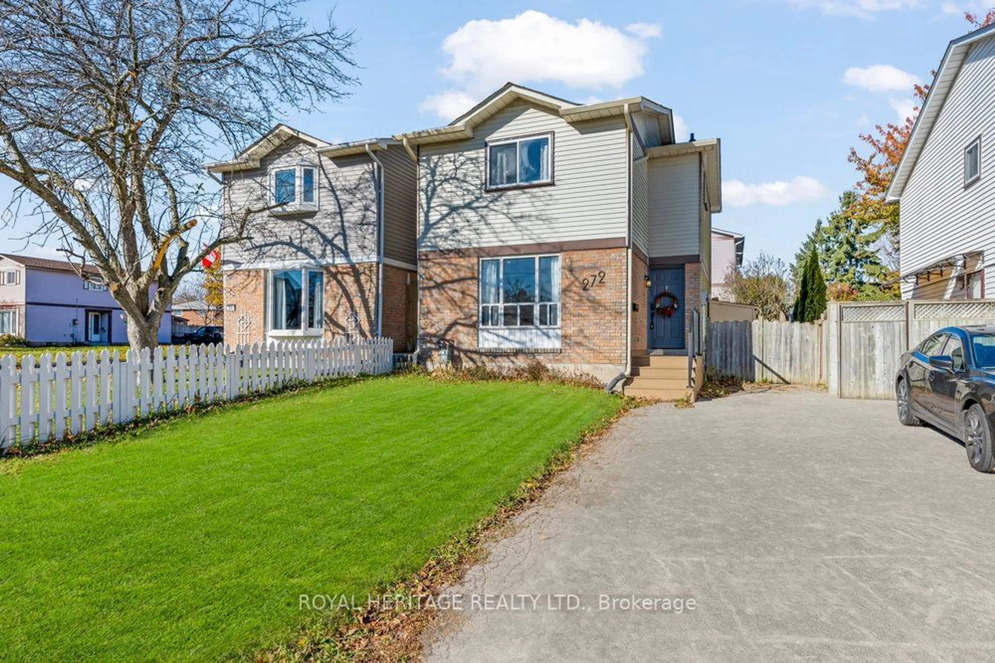 Frontside or backside of a home, the street view for 272 Phillip Murray Ave, Oshawa Ontario L1J 1G9