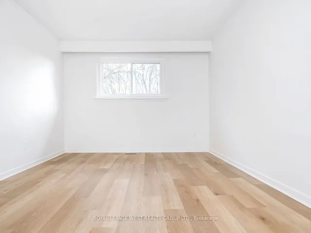 Additional property image - 33 Syracuse Cres